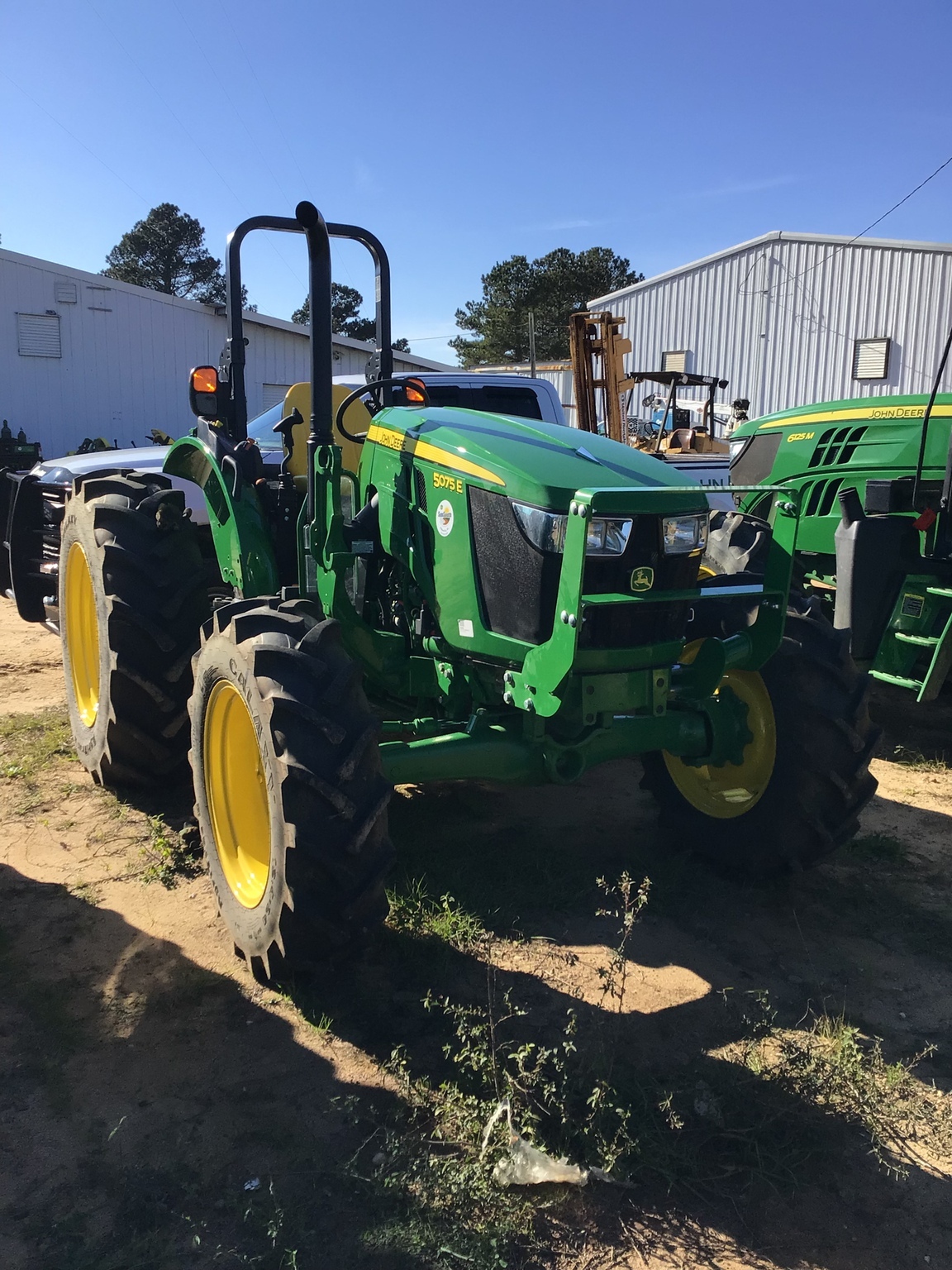 2024 John Deere 5075E Tractor