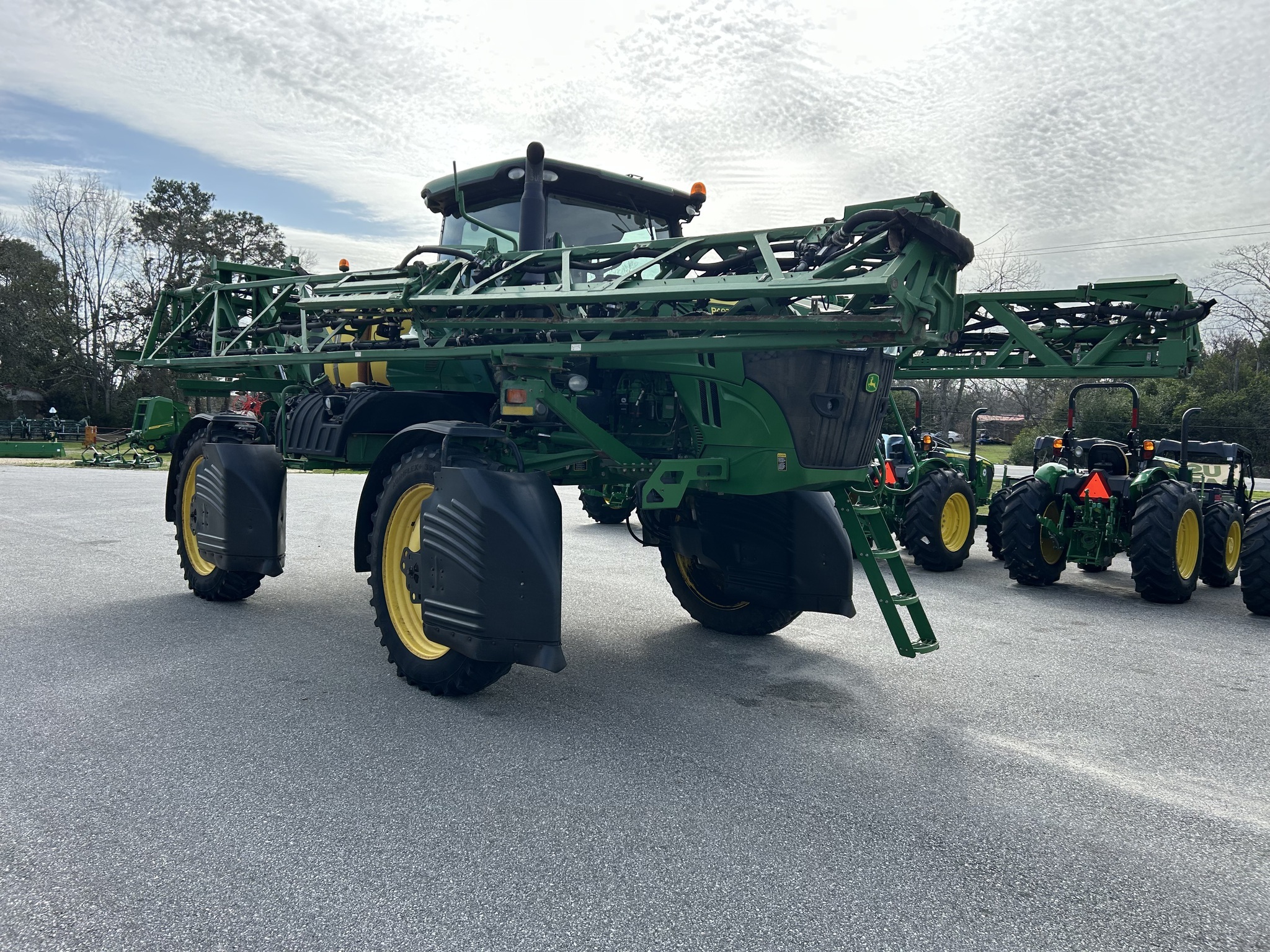 2015 John Deere R4030 Self-Propelled Sprayer