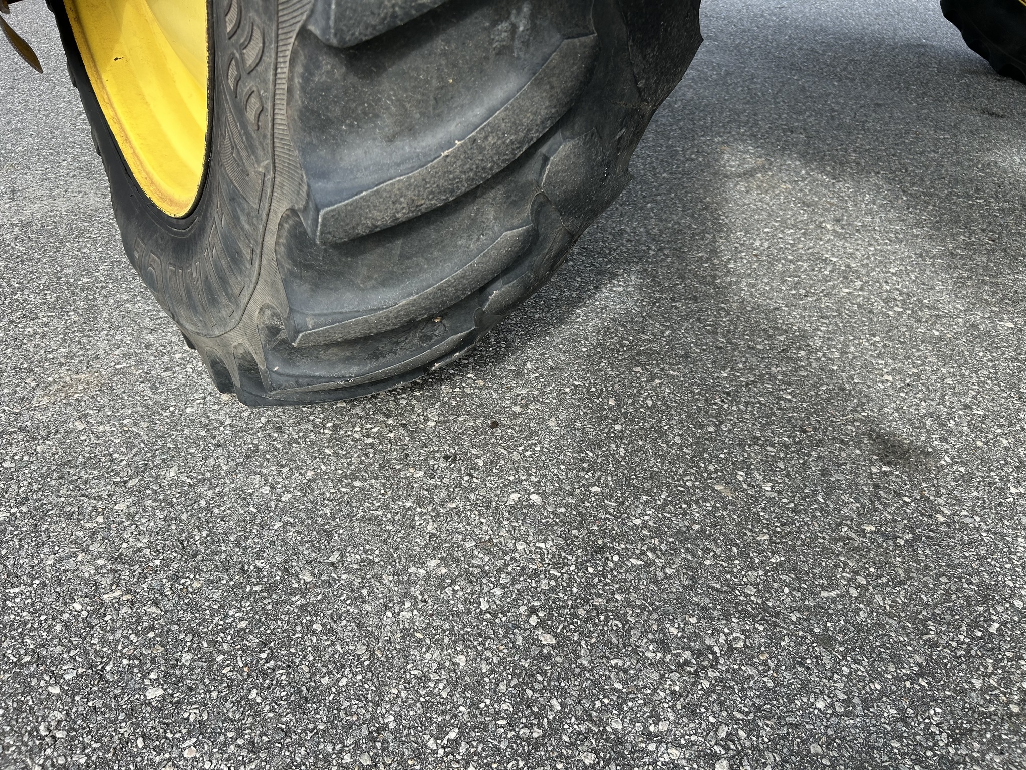 2015 John Deere R4030 Self-Propelled Sprayer