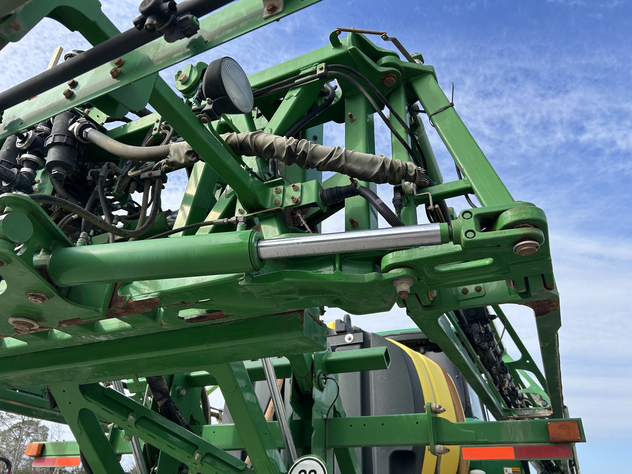 2015 John Deere R4030 Self-Propelled Sprayer