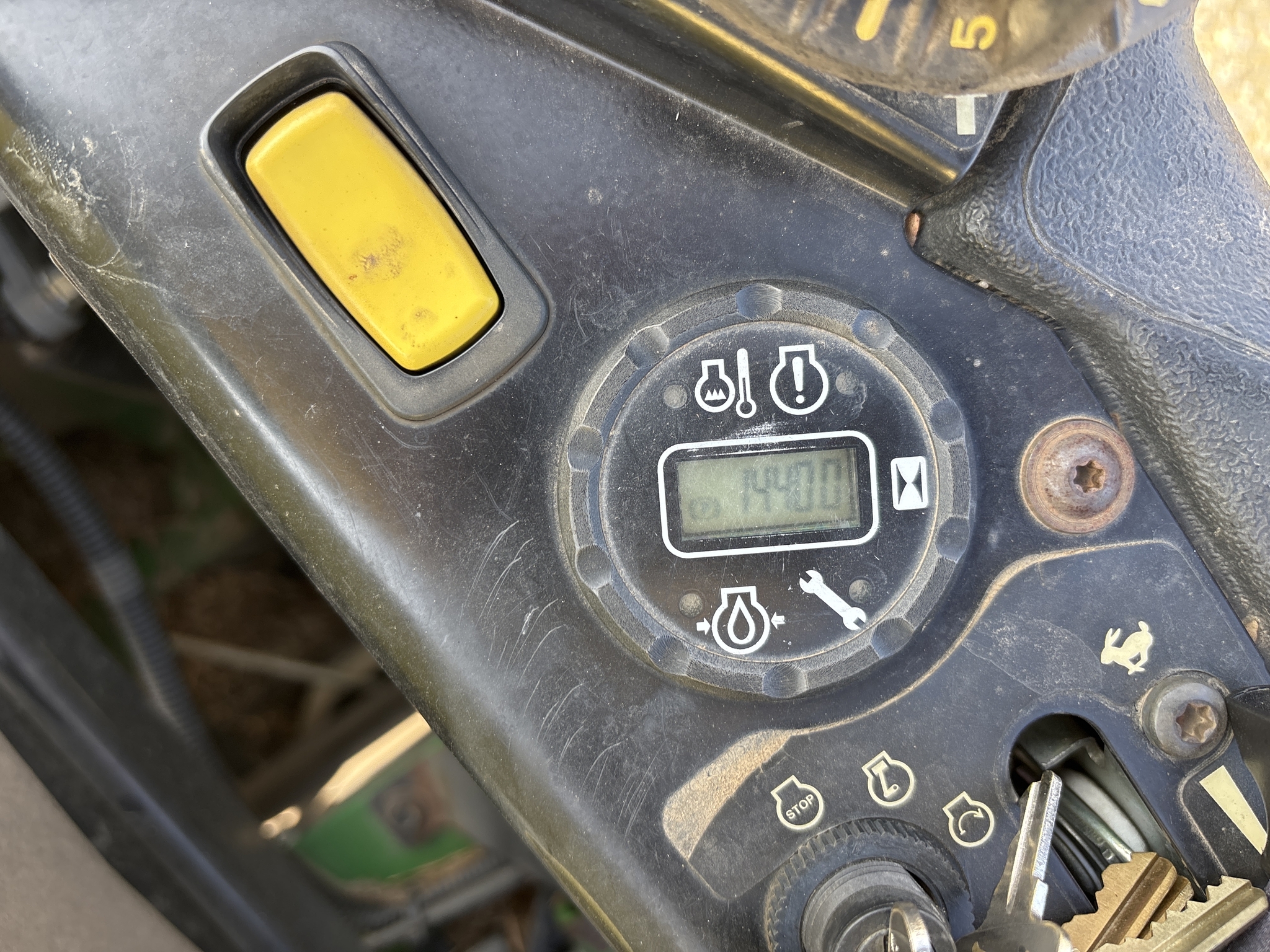 2022 John Deere Z960M Lawn Mower