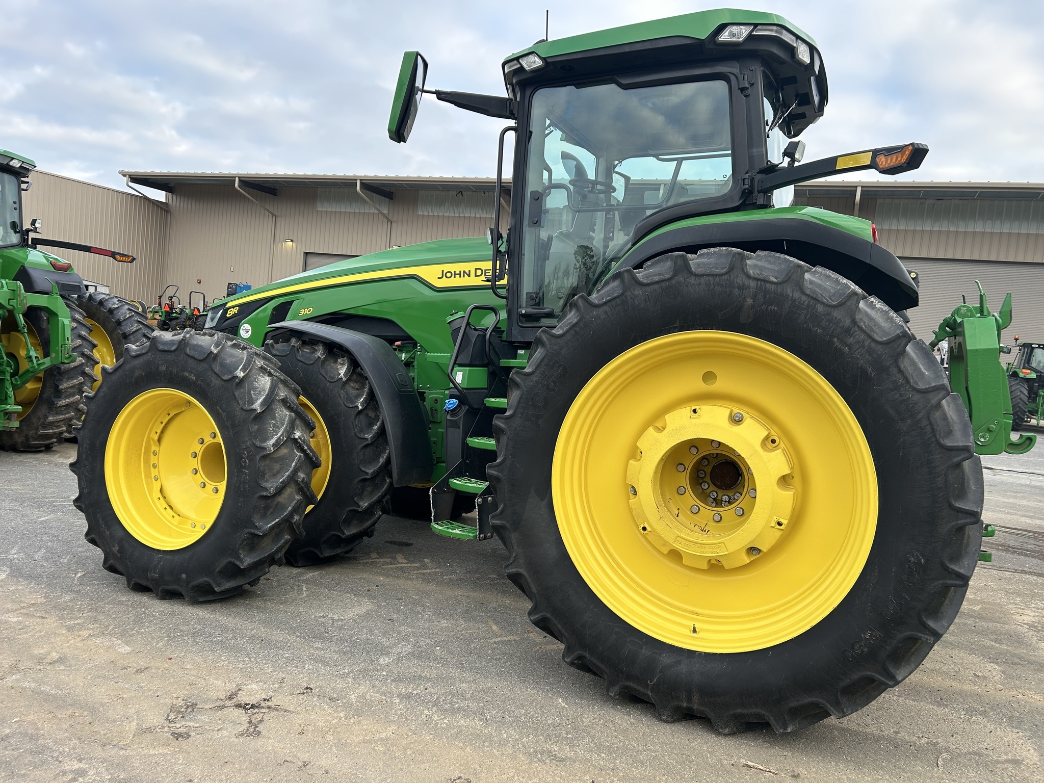 2023 John Deere 8R 310 Tractor