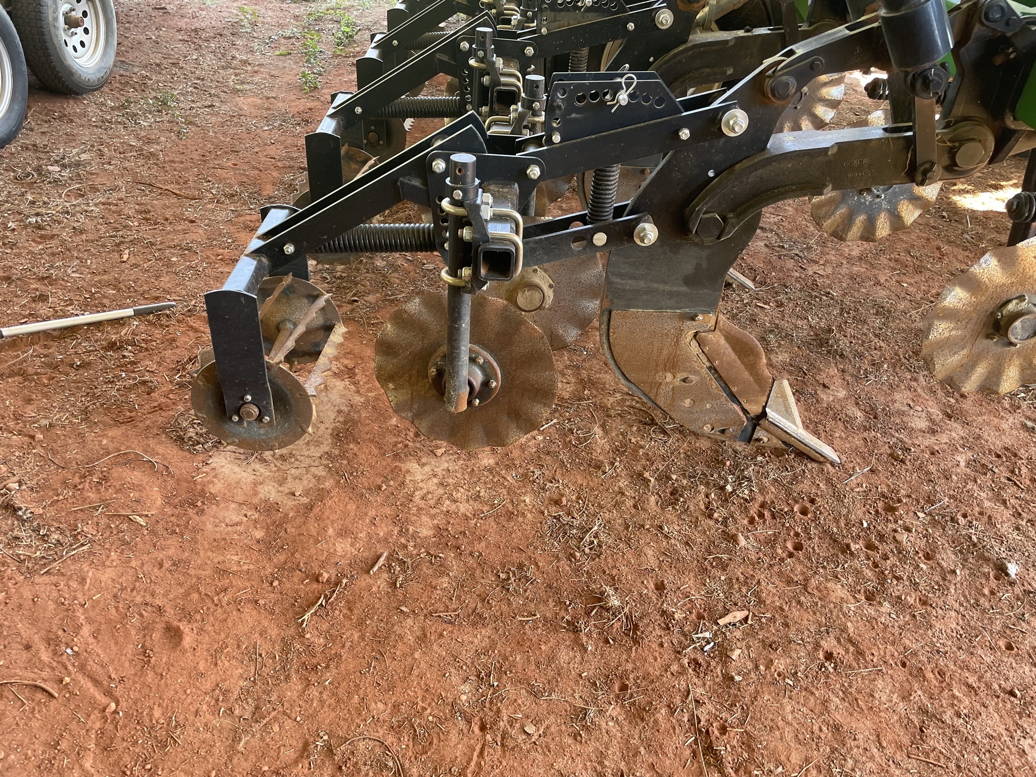 2021 Unverferth 332 Strip-Till