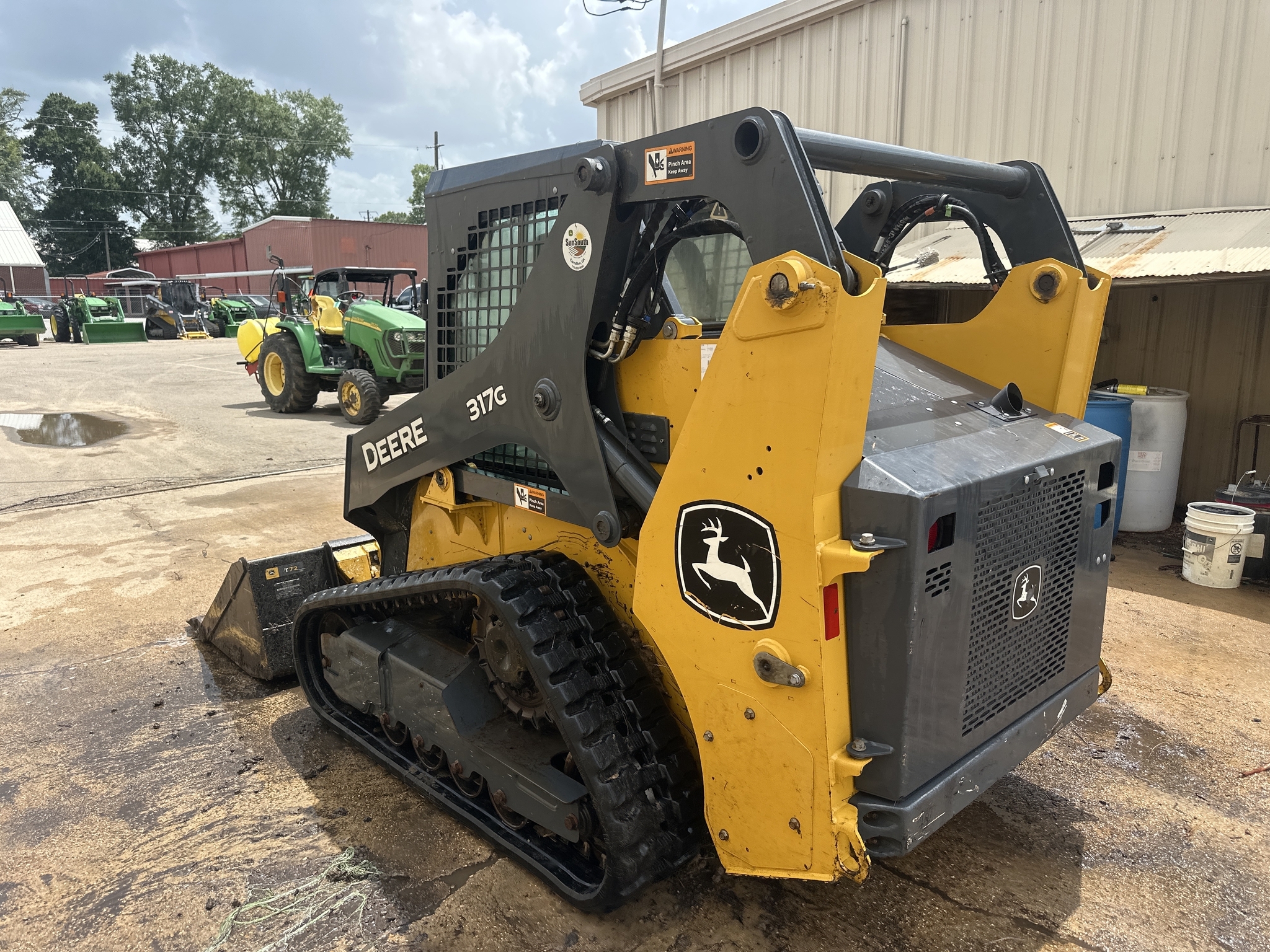 2023 Deere 317G Skid Steer
