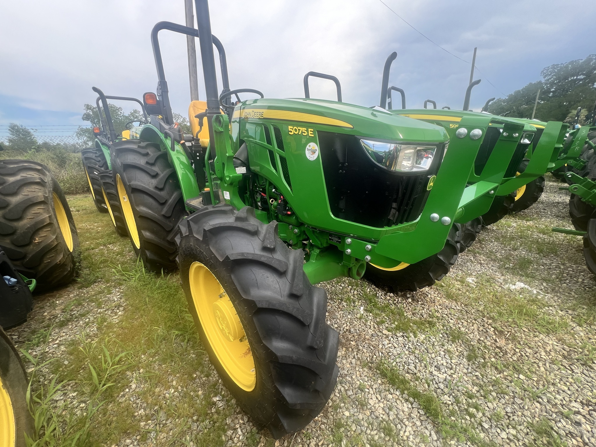 2024 John Deere 5075E Tractor