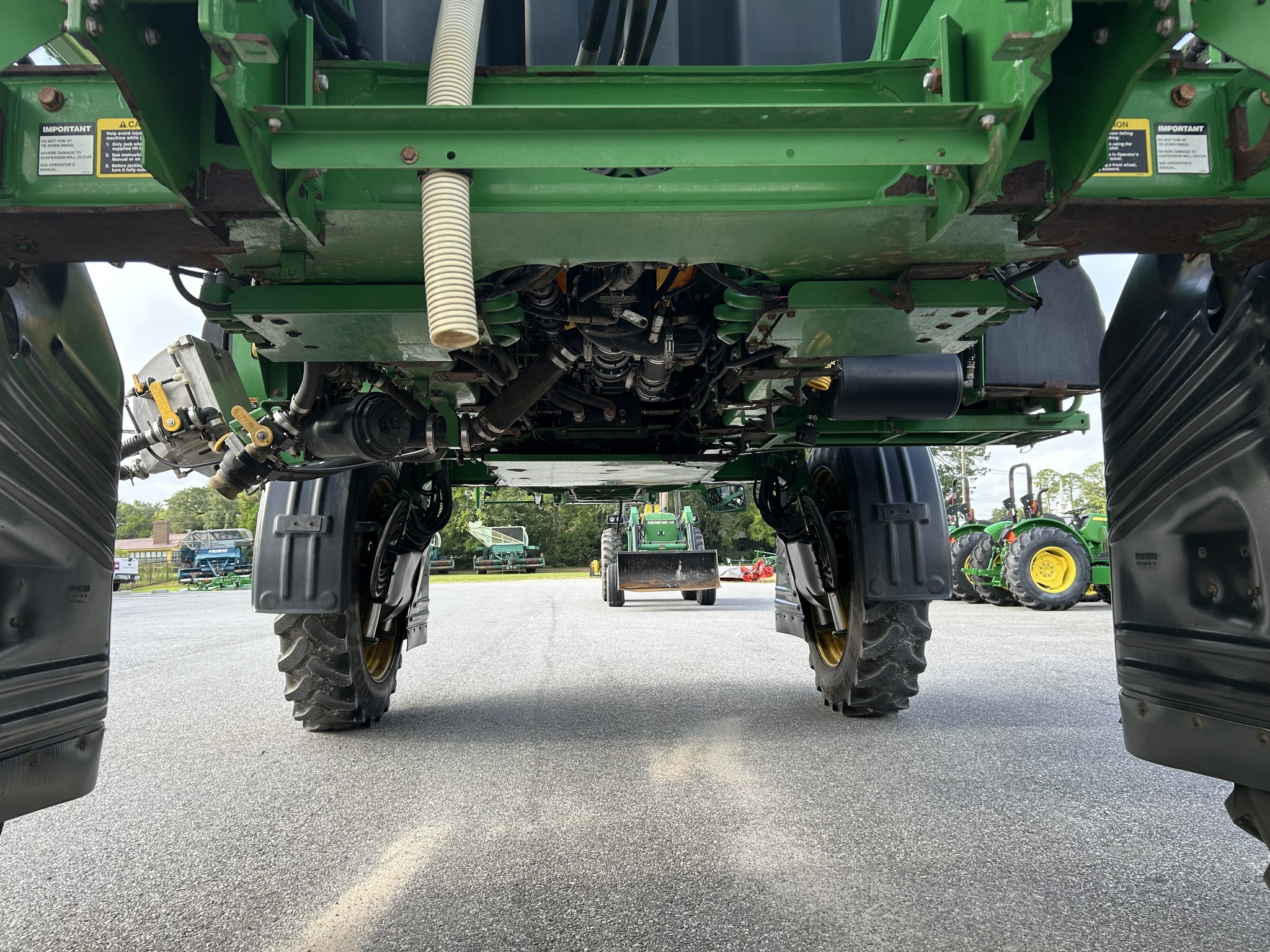 2016 John Deere R4030 Self-Propelled Sprayer