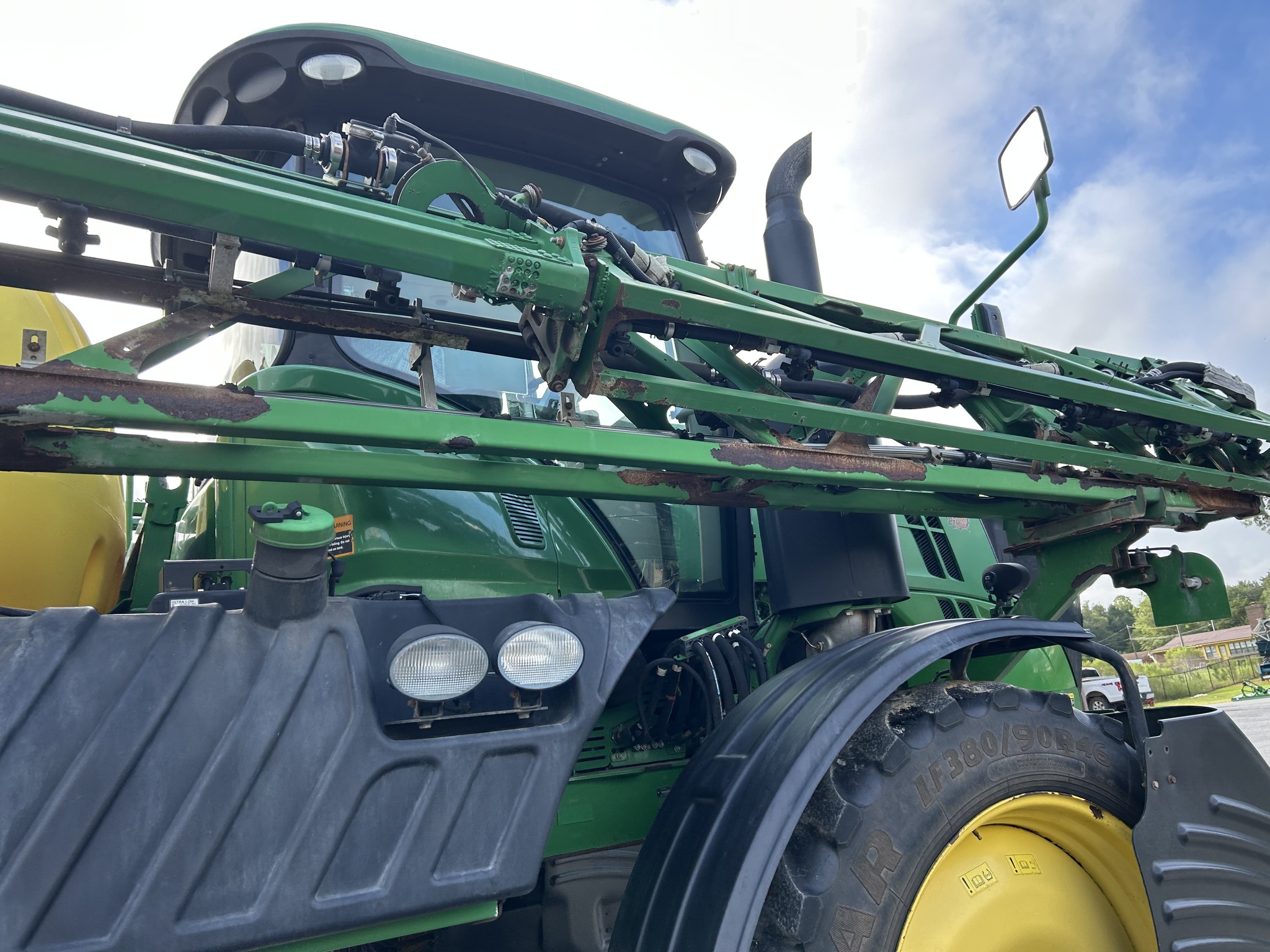 2016 John Deere R4030 Self-Propelled Sprayer