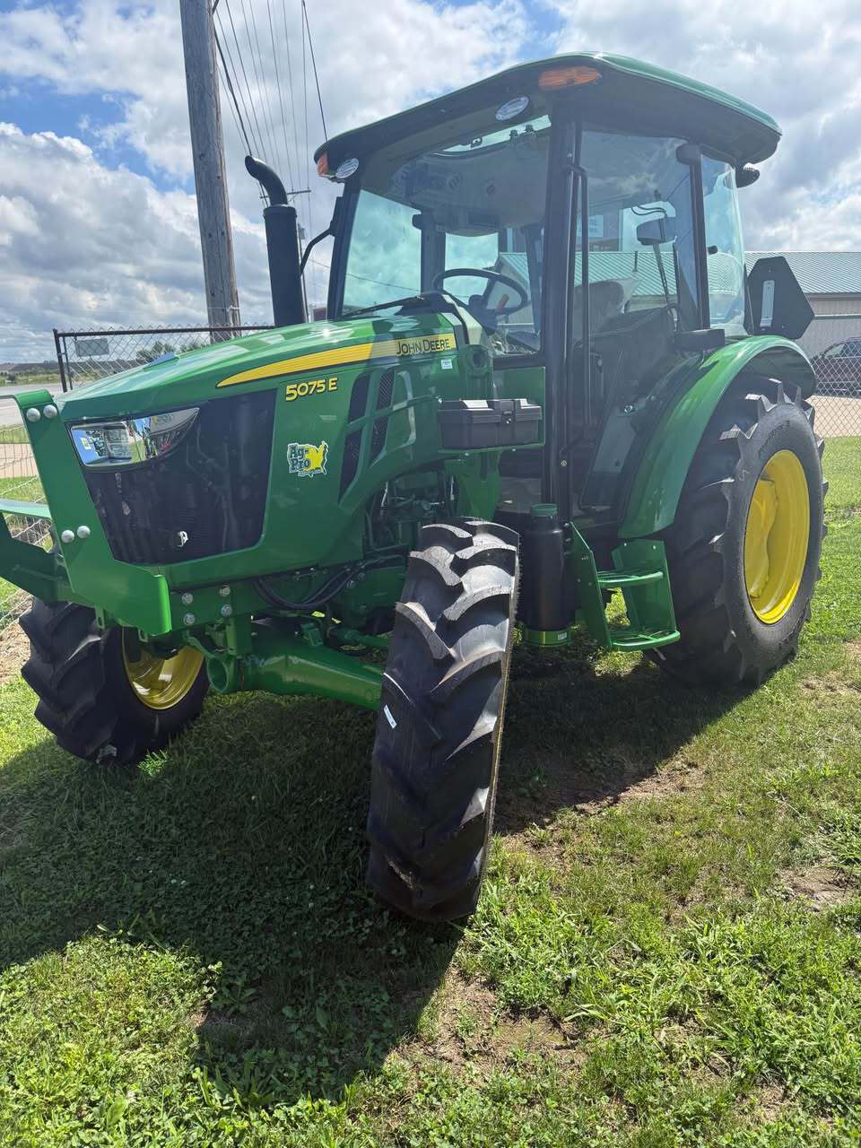 2025 John Deere 5075E Tractor