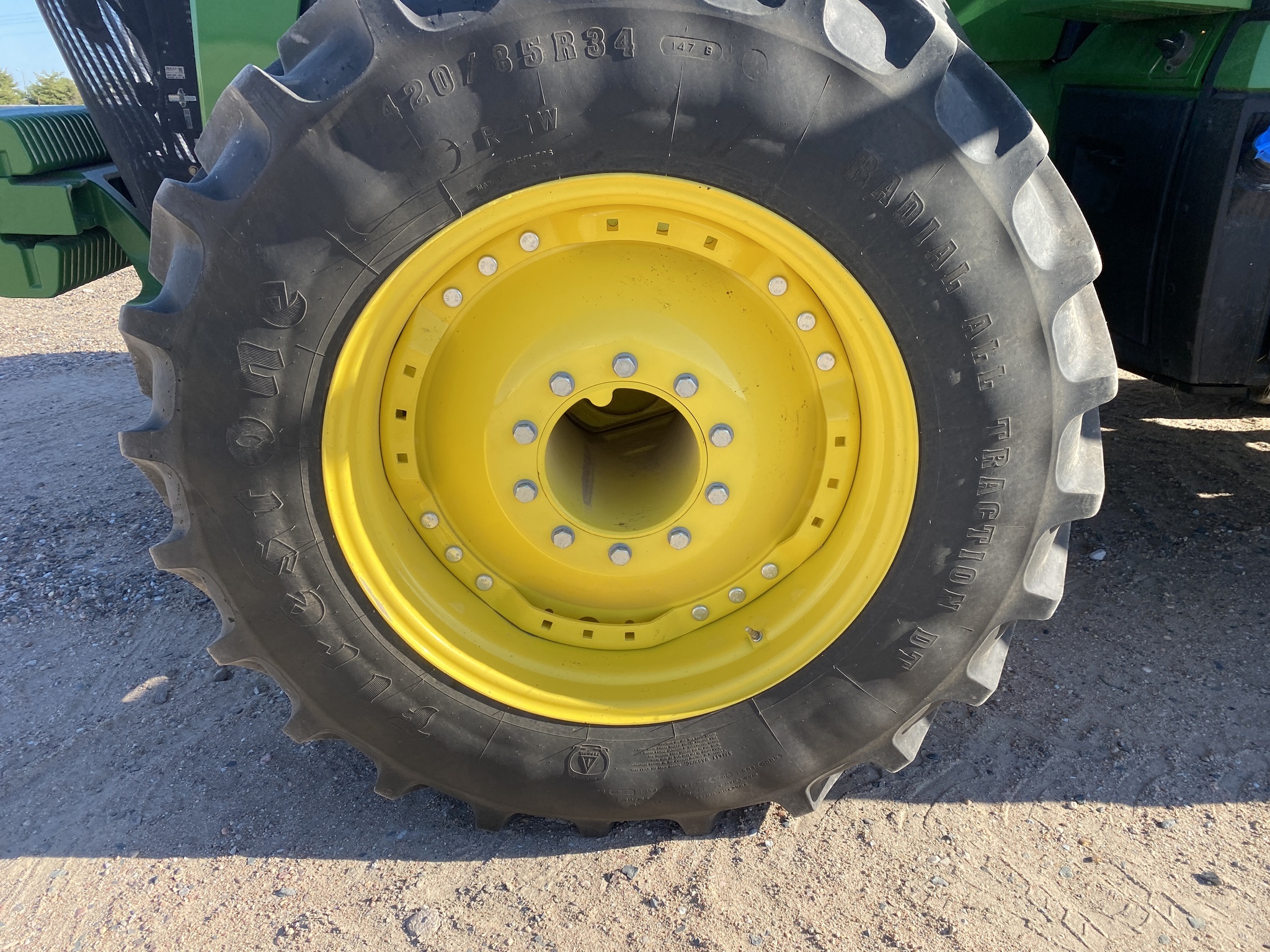 2024 John Deere 8R 370 Tractor