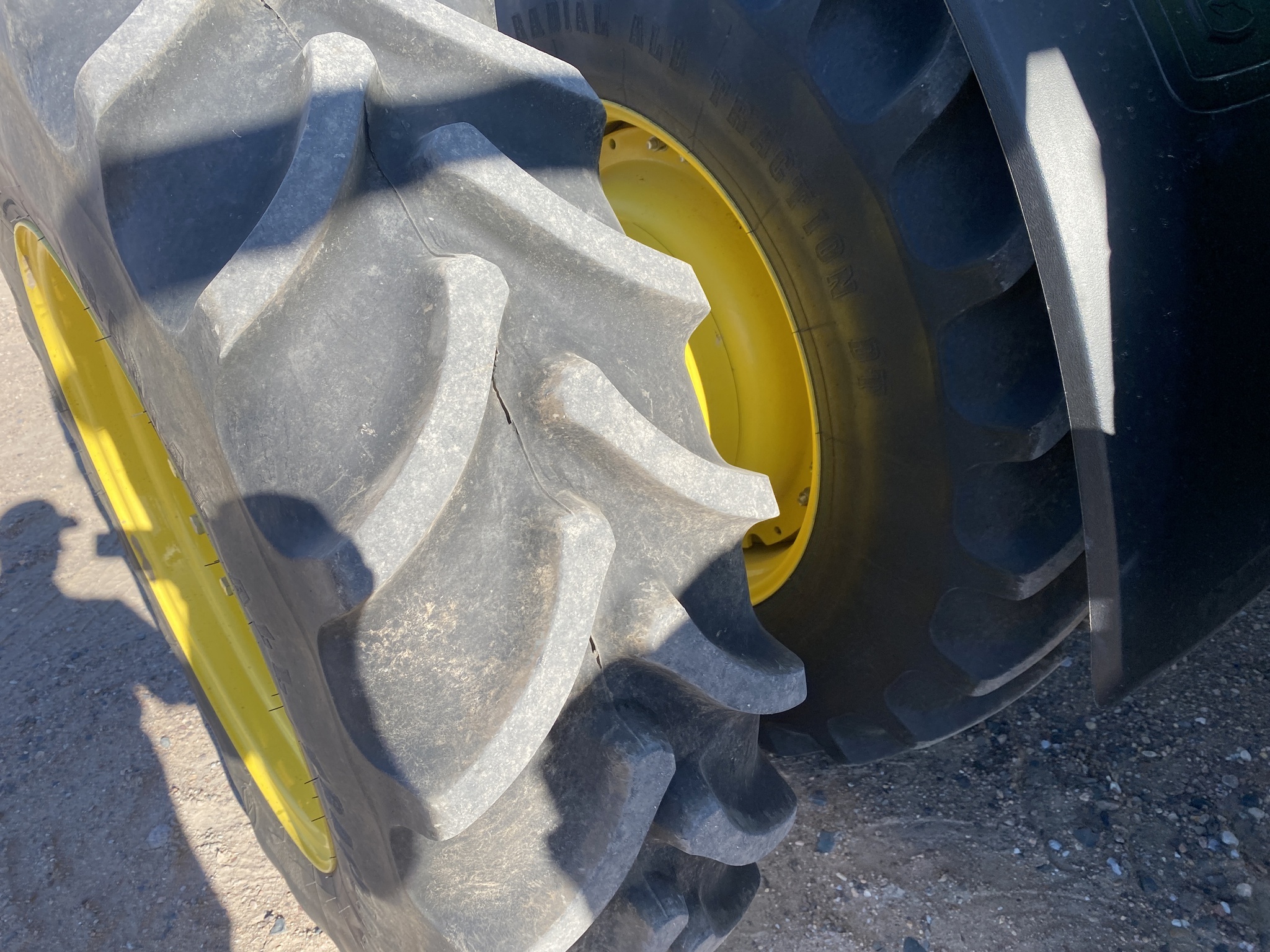 2024 John Deere 8R 370 Tractor