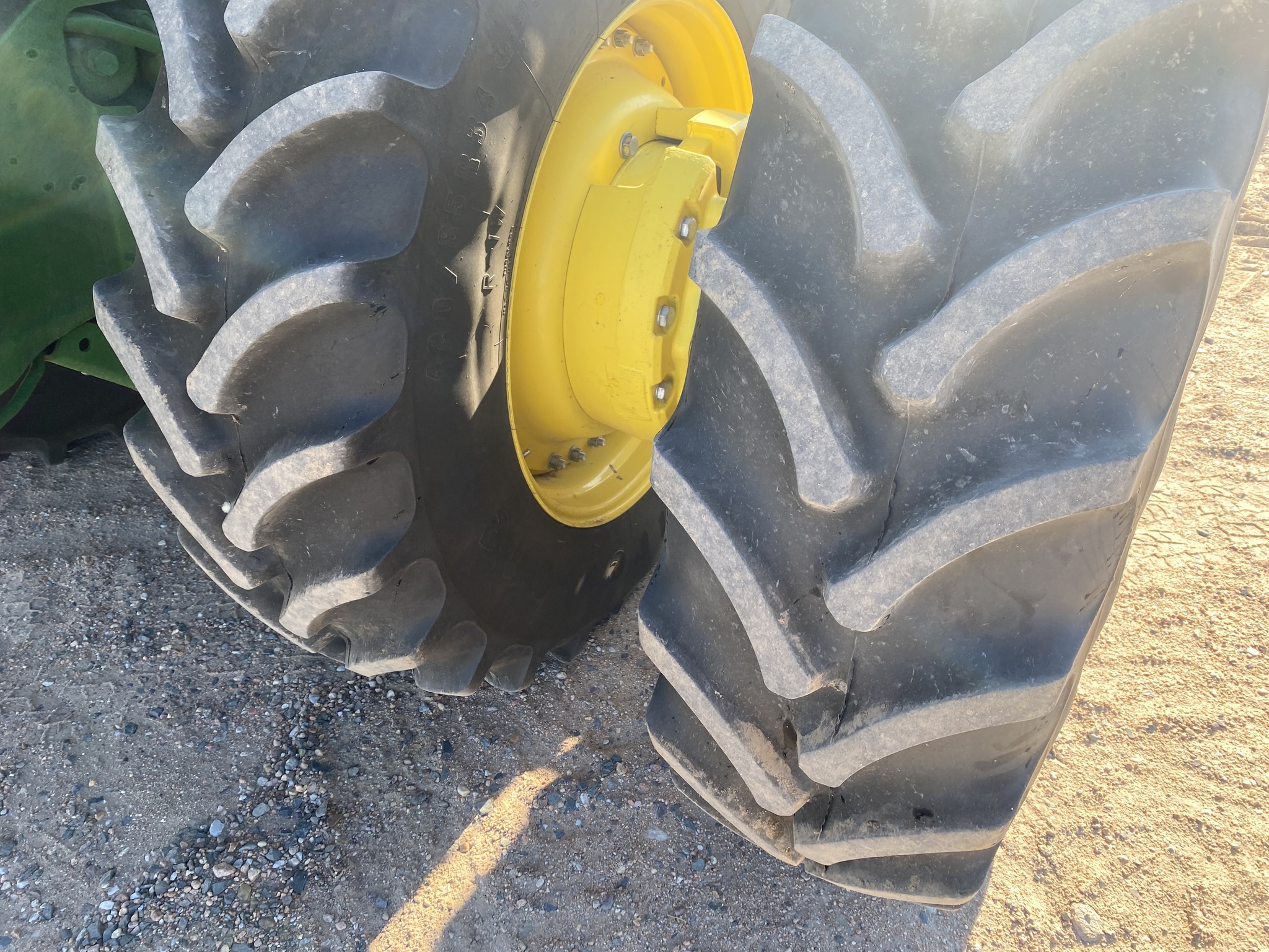 2024 John Deere 8R 370 Tractor