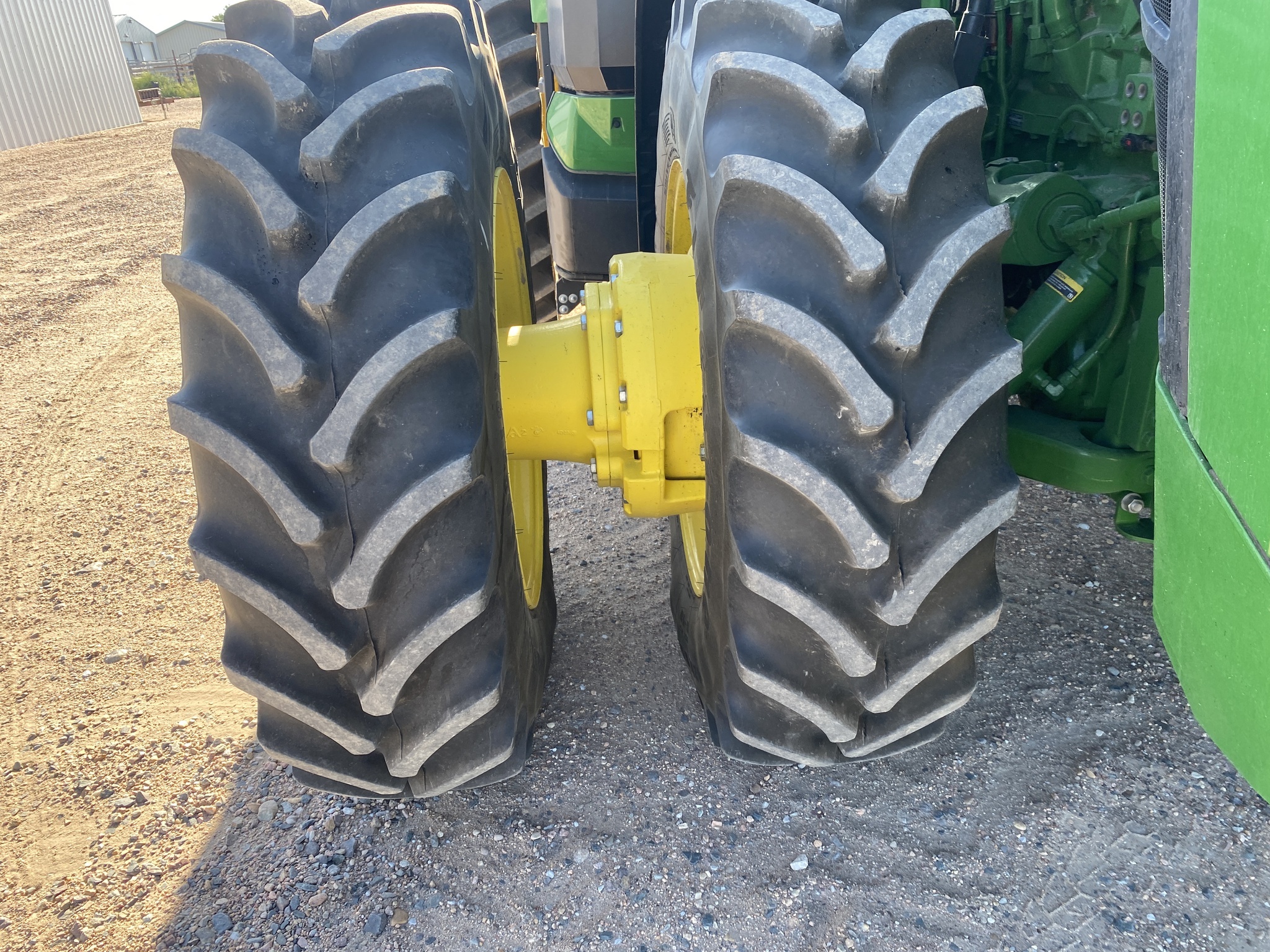 2024 John Deere 8R 370 Tractor