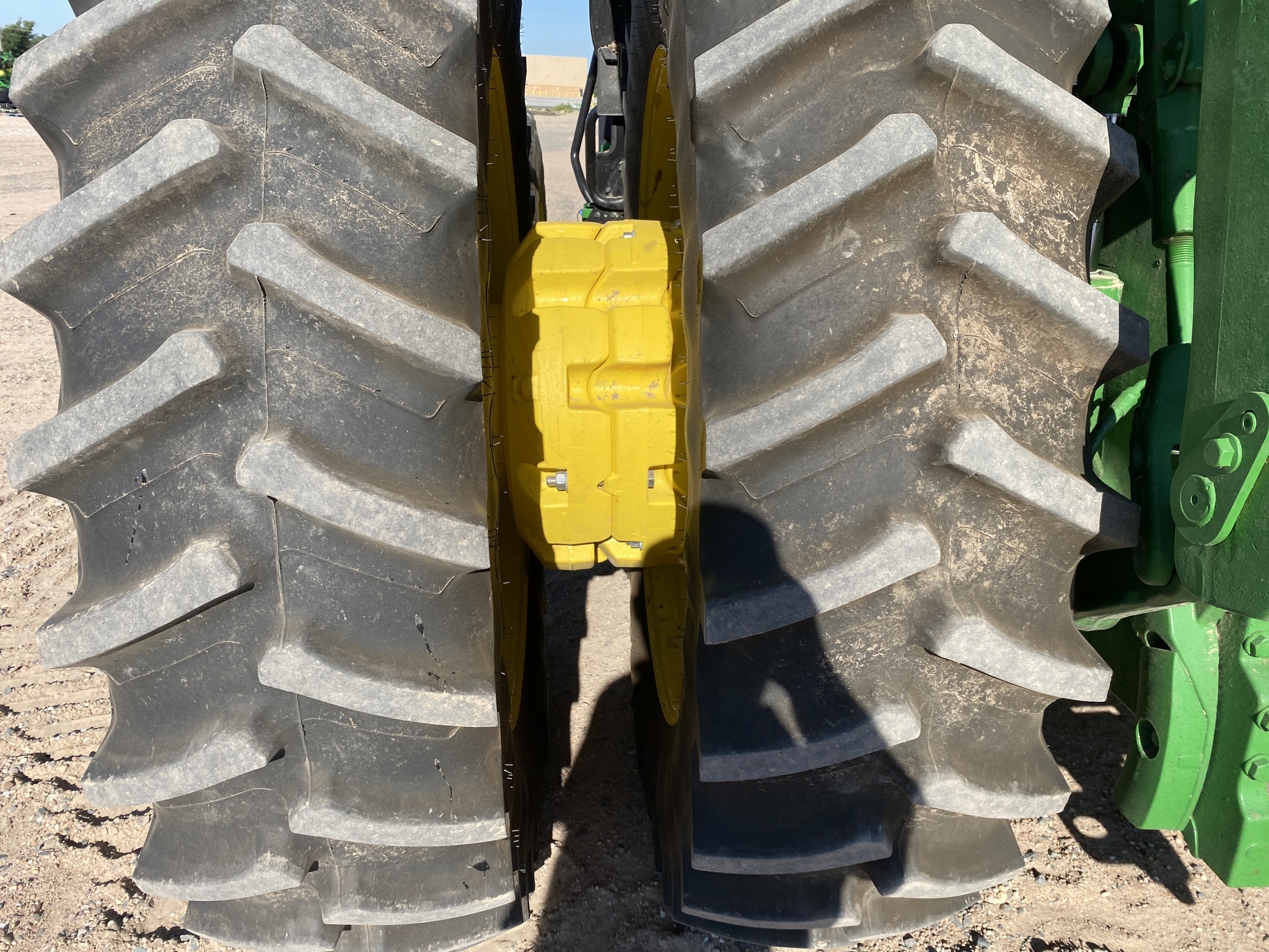 2024 John Deere 8R 370 Tractor