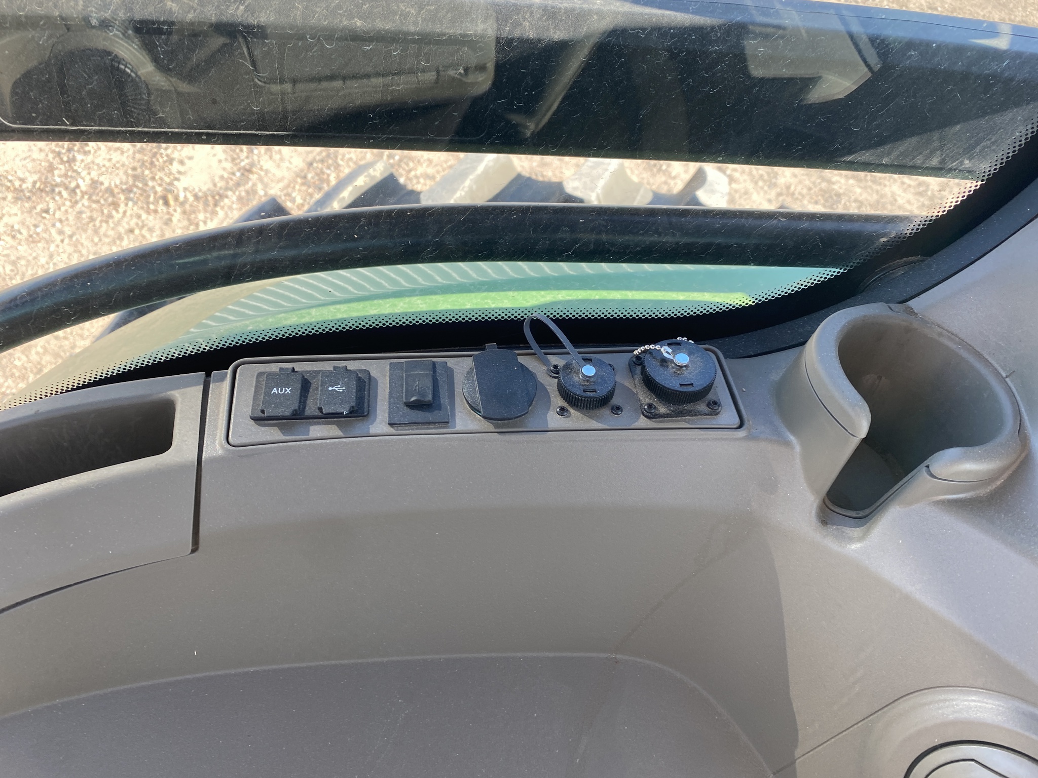 2024 John Deere 8R 370 Tractor