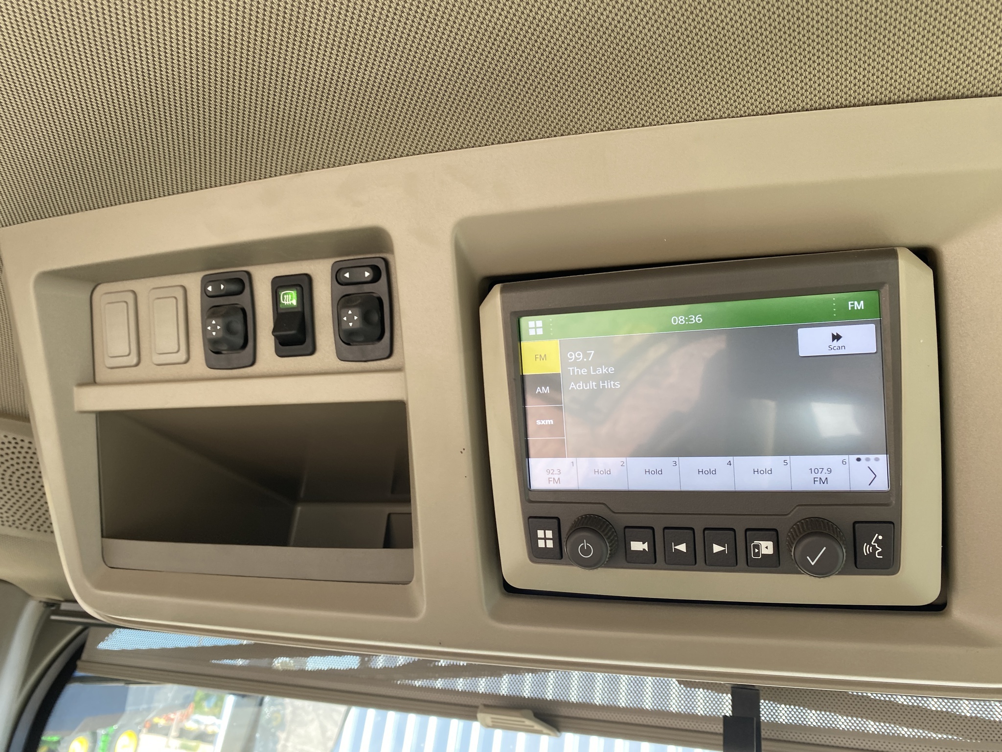 2024 John Deere 8R 370 Tractor