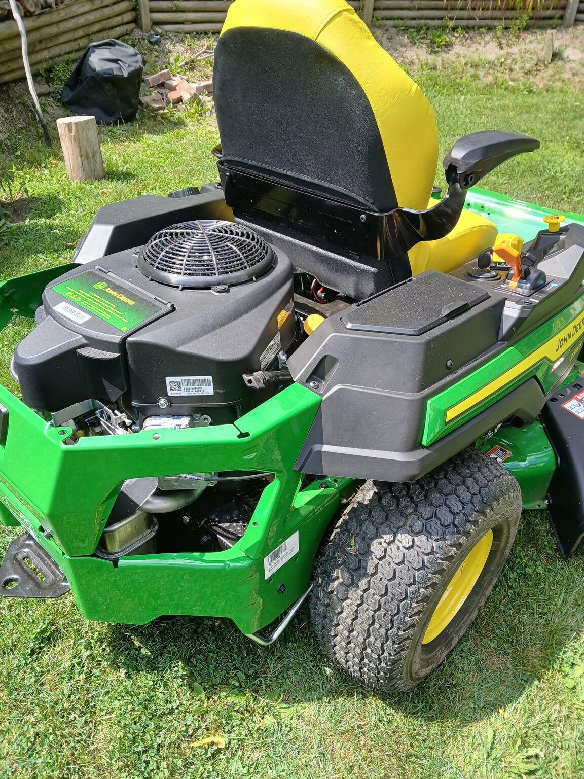 2024 John Deere Z320R Lawn Mower