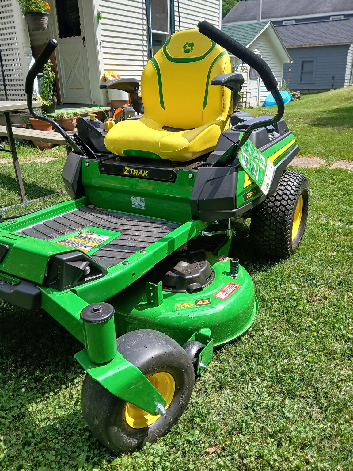 2024 John Deere Z320R Lawn Mower