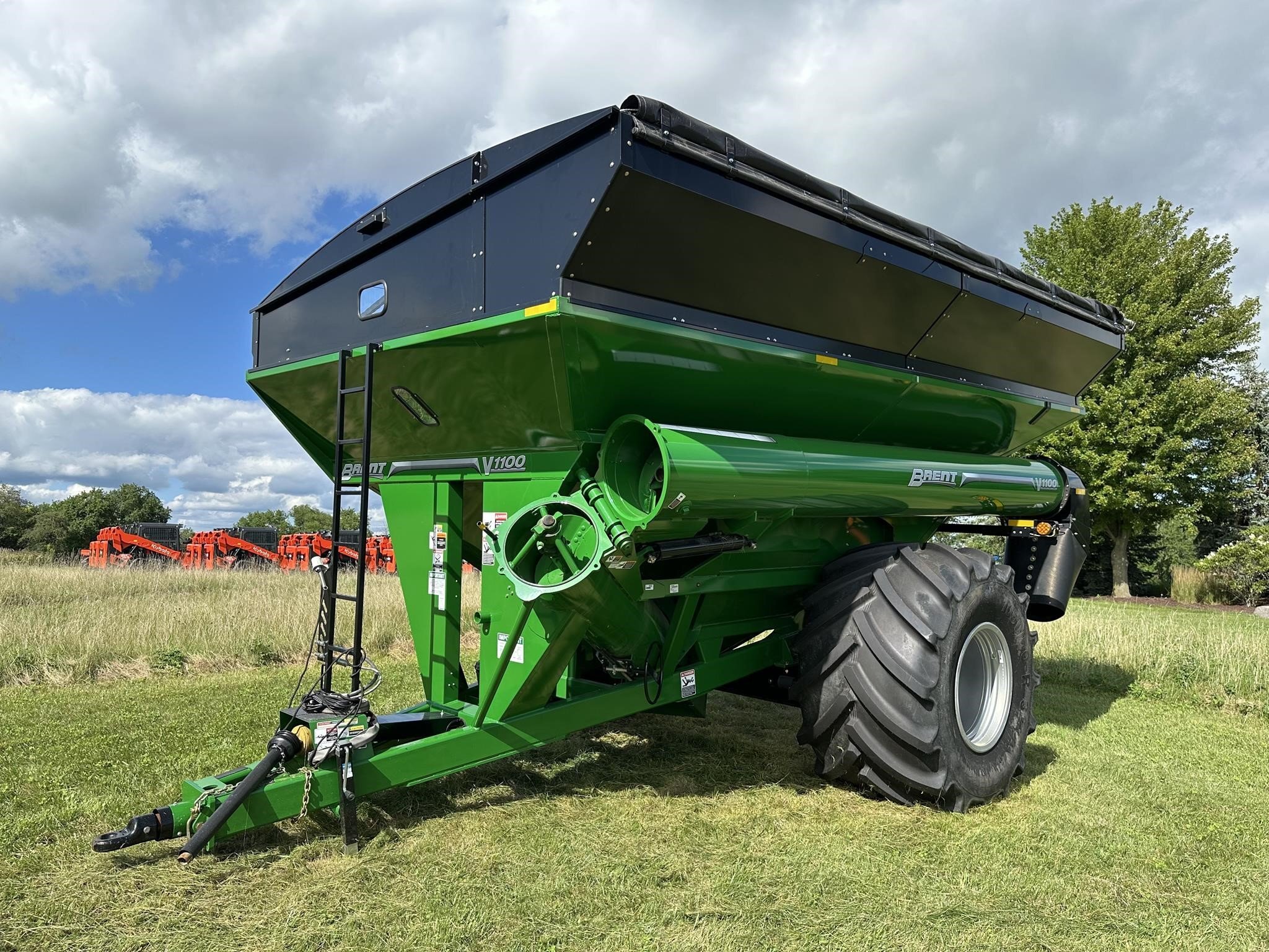 2024 Brent V1100 Grain Cart