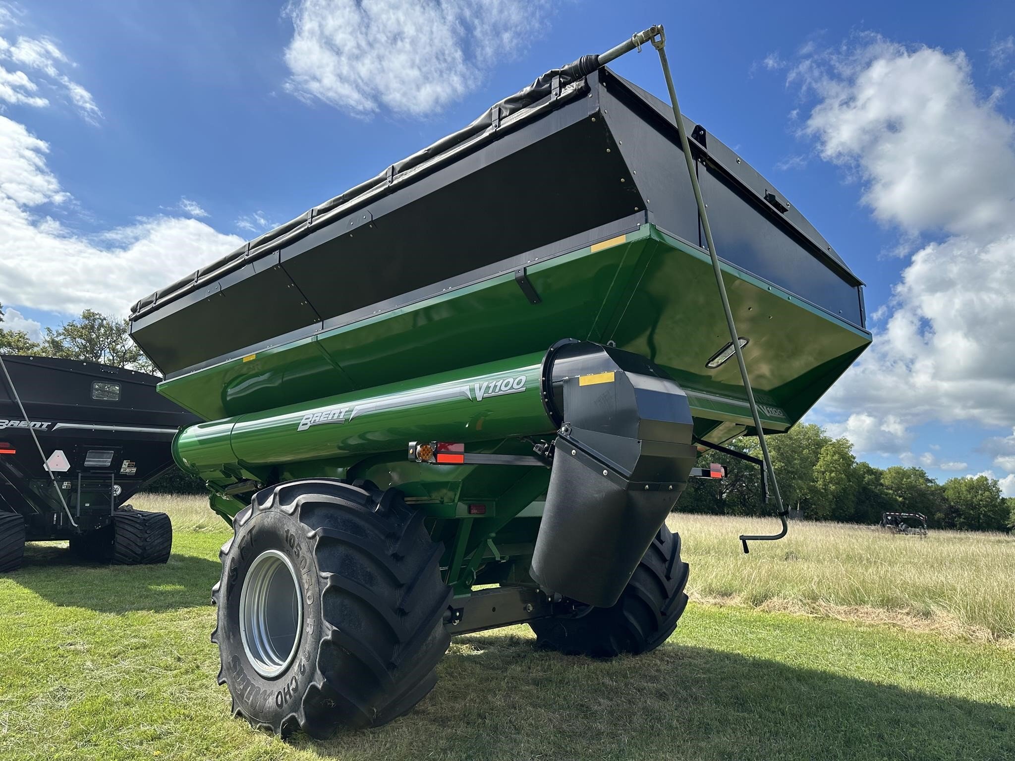 2024 Brent V1100 Grain Cart
