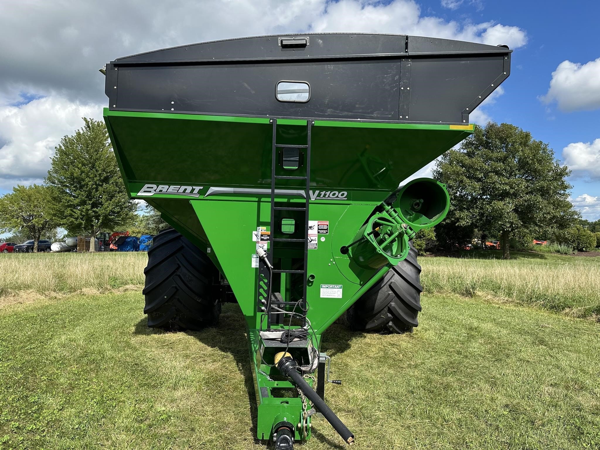 2024 Brent V1100 Grain Cart