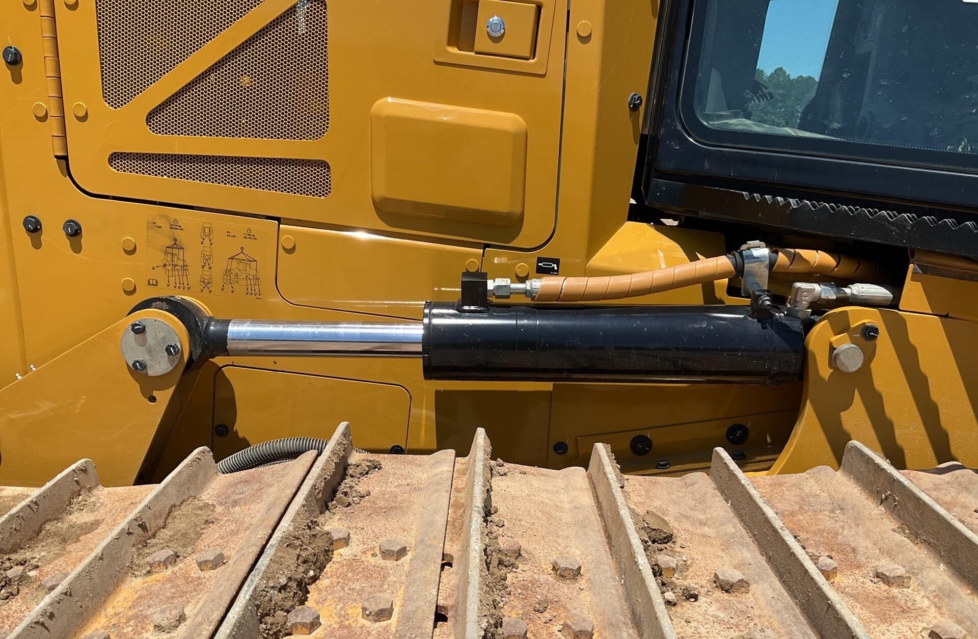 2024 Caterpillar D4 LGP Dozer