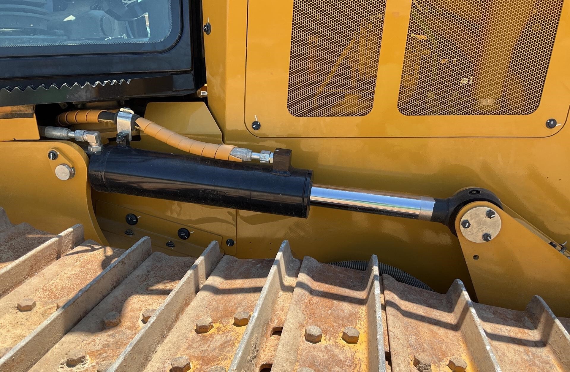 2024 Caterpillar D4 LGP Dozer