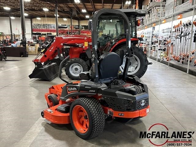 2026 Kubota Z422 Lawn Mower