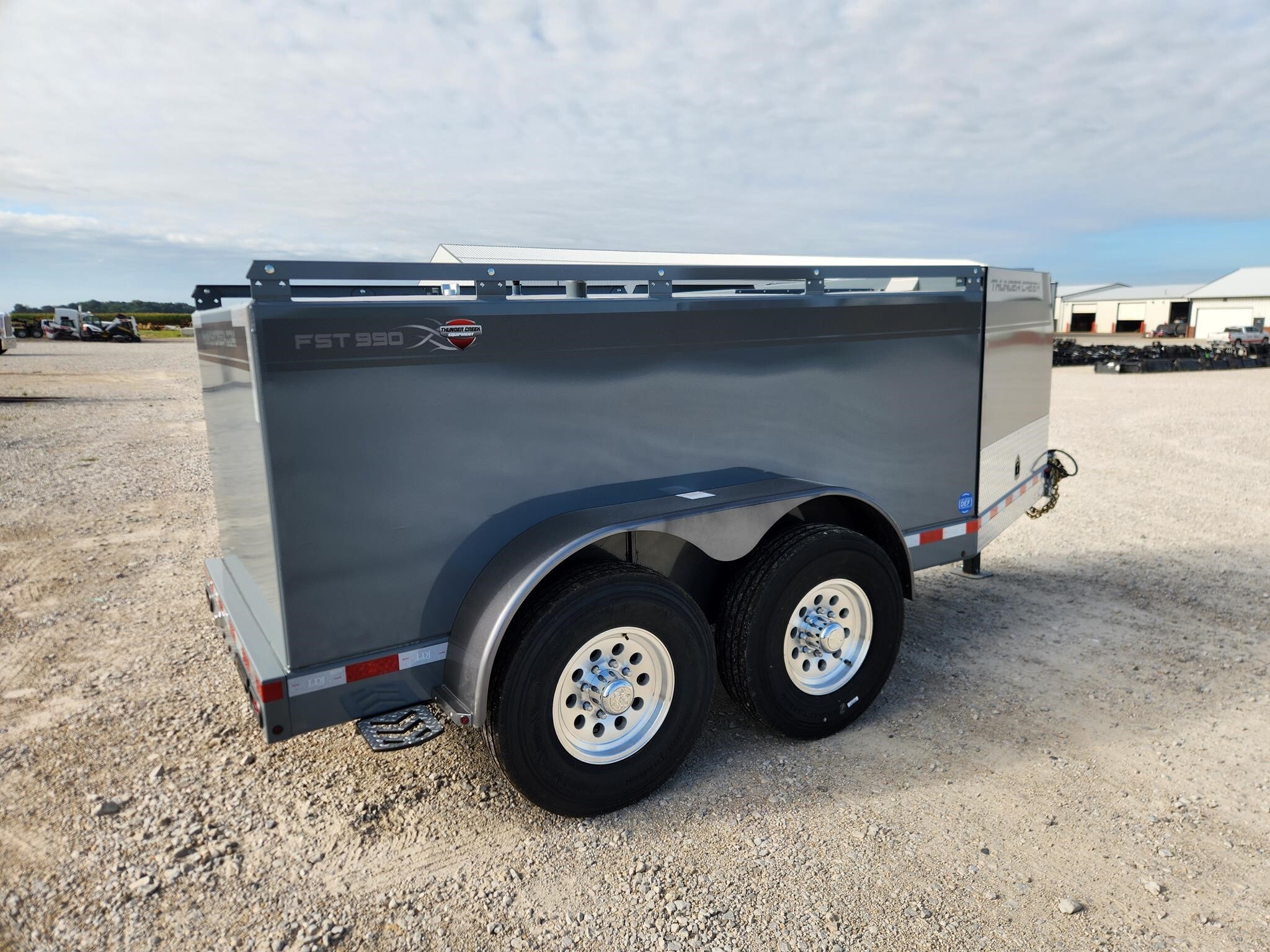 2025 Thunder Creek FST990 Fuel Trucks/Trailer