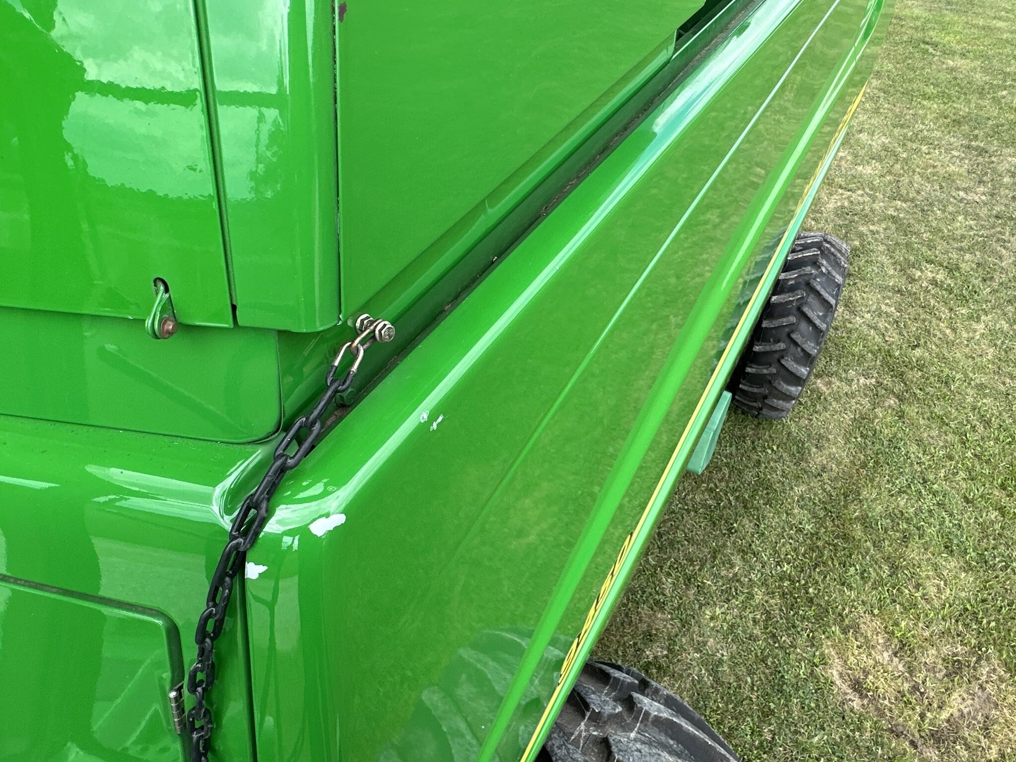 2001 John Deere 9450 Combine