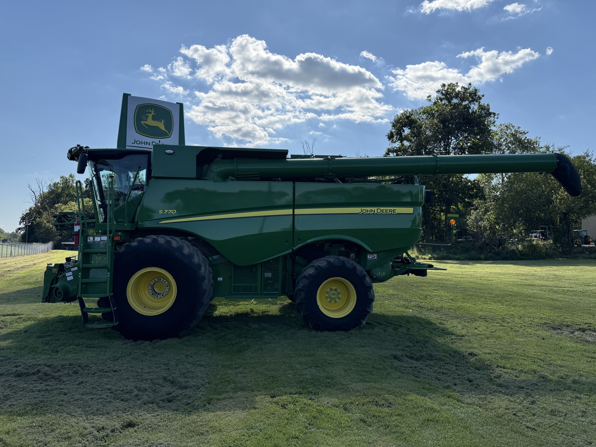 2022 John Deere S770 Combine