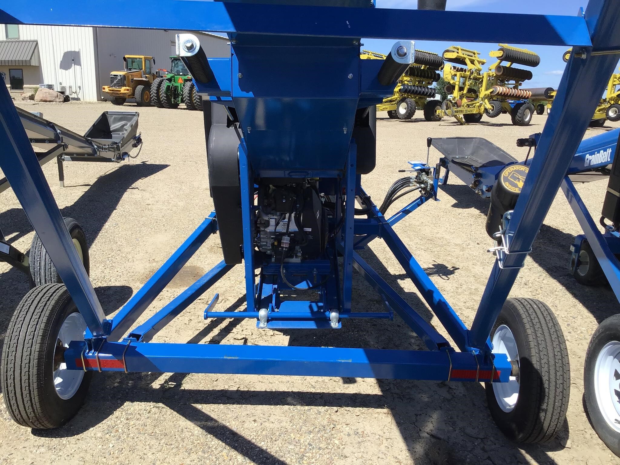2025 Brandt 1547LP+ Augers and Conveyor