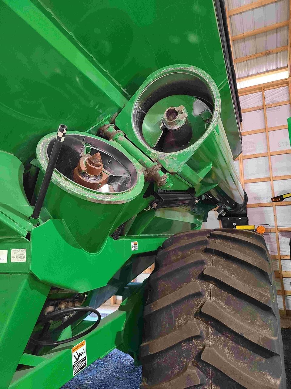 2014 Brent 782 Grain Cart