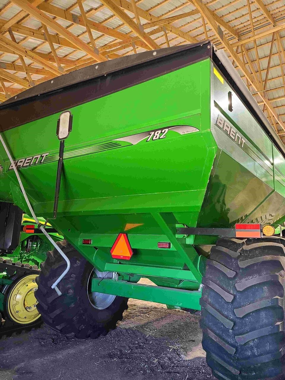 2014 Brent 782 Grain Cart