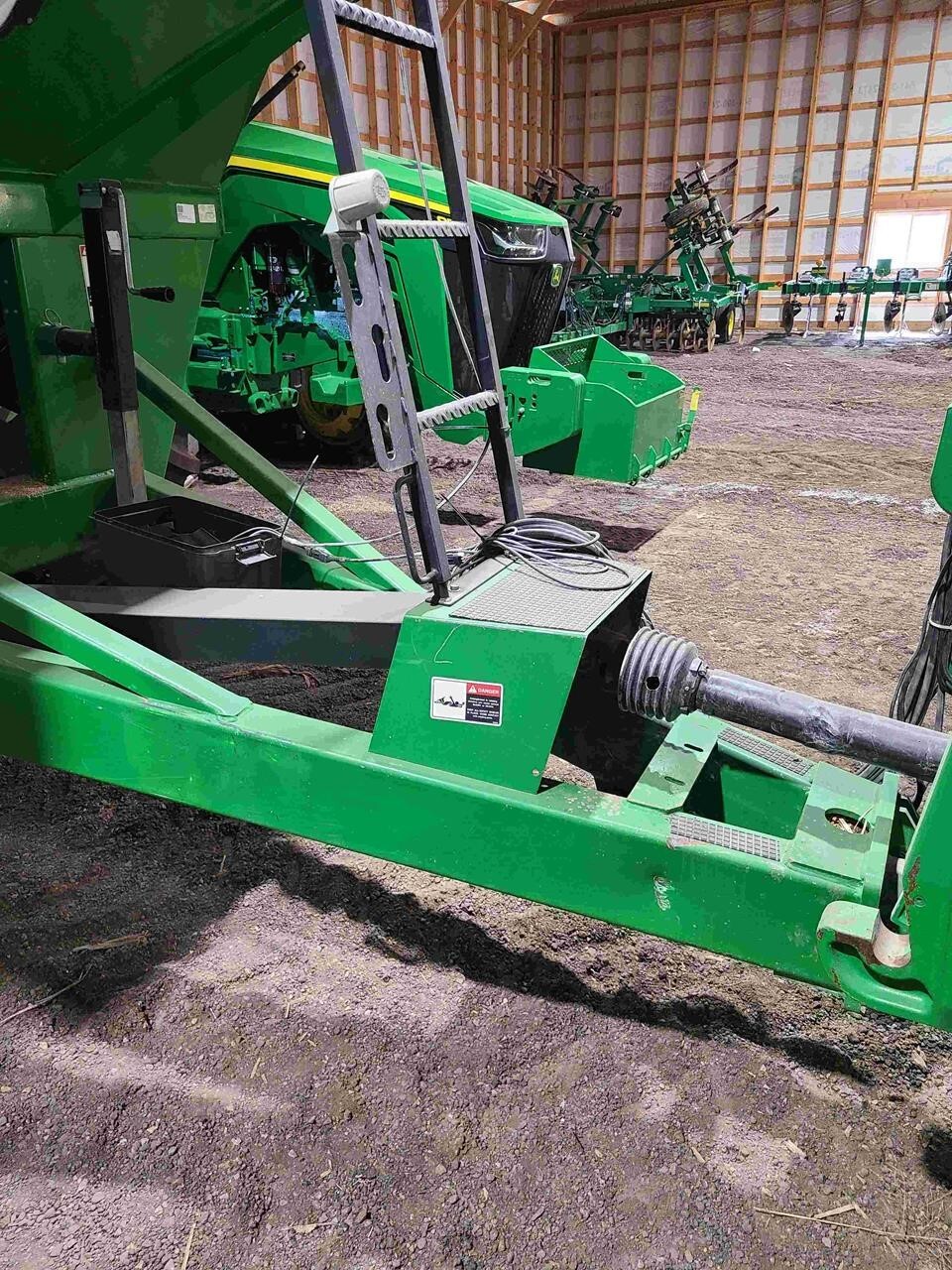 2014 Brent 782 Grain Cart