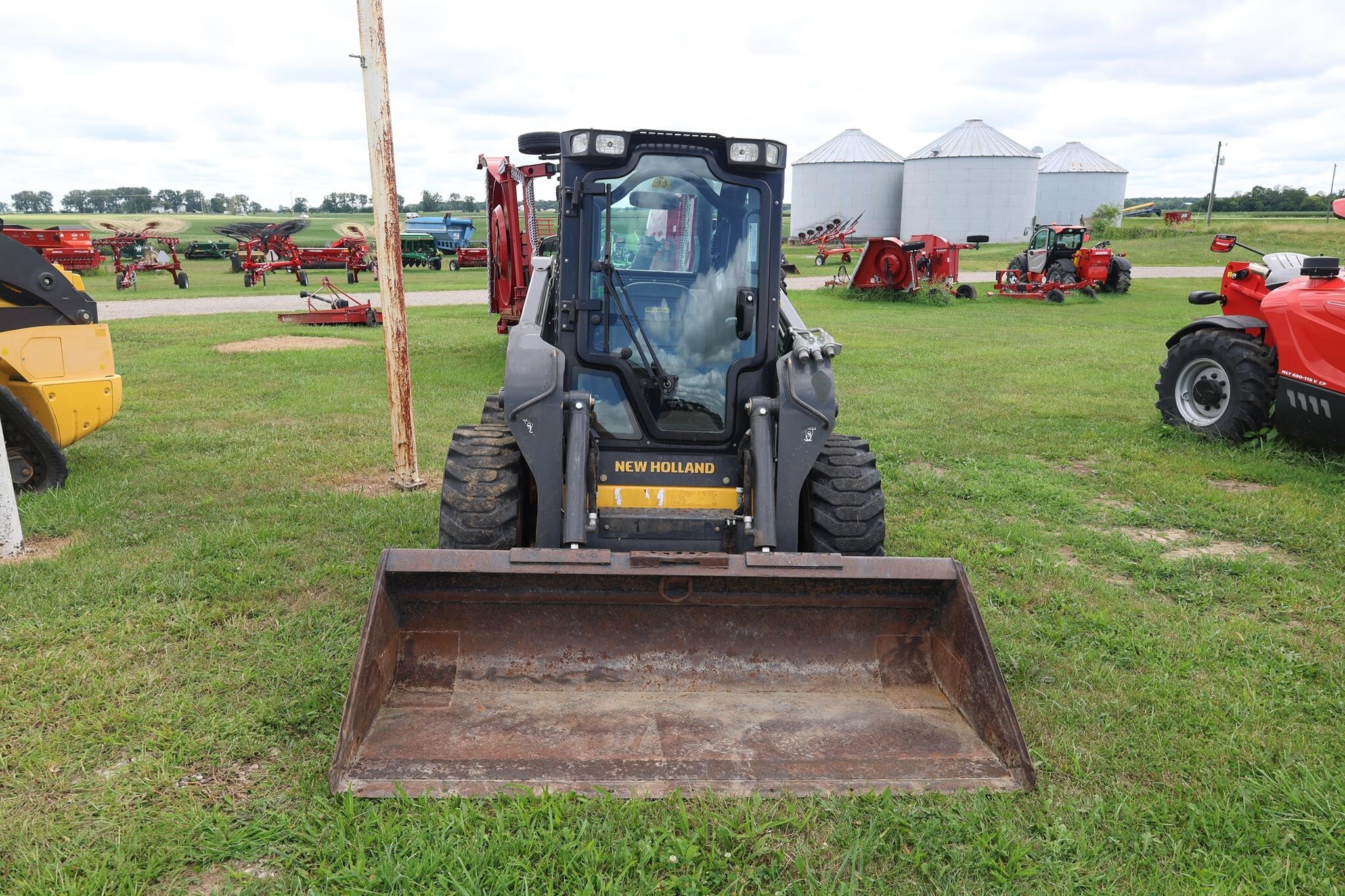 2019 New Holland L220 Skid Steer