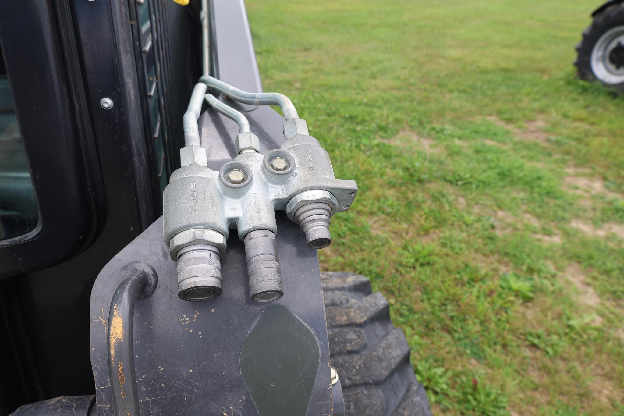 2019 New Holland L220 Skid Steer