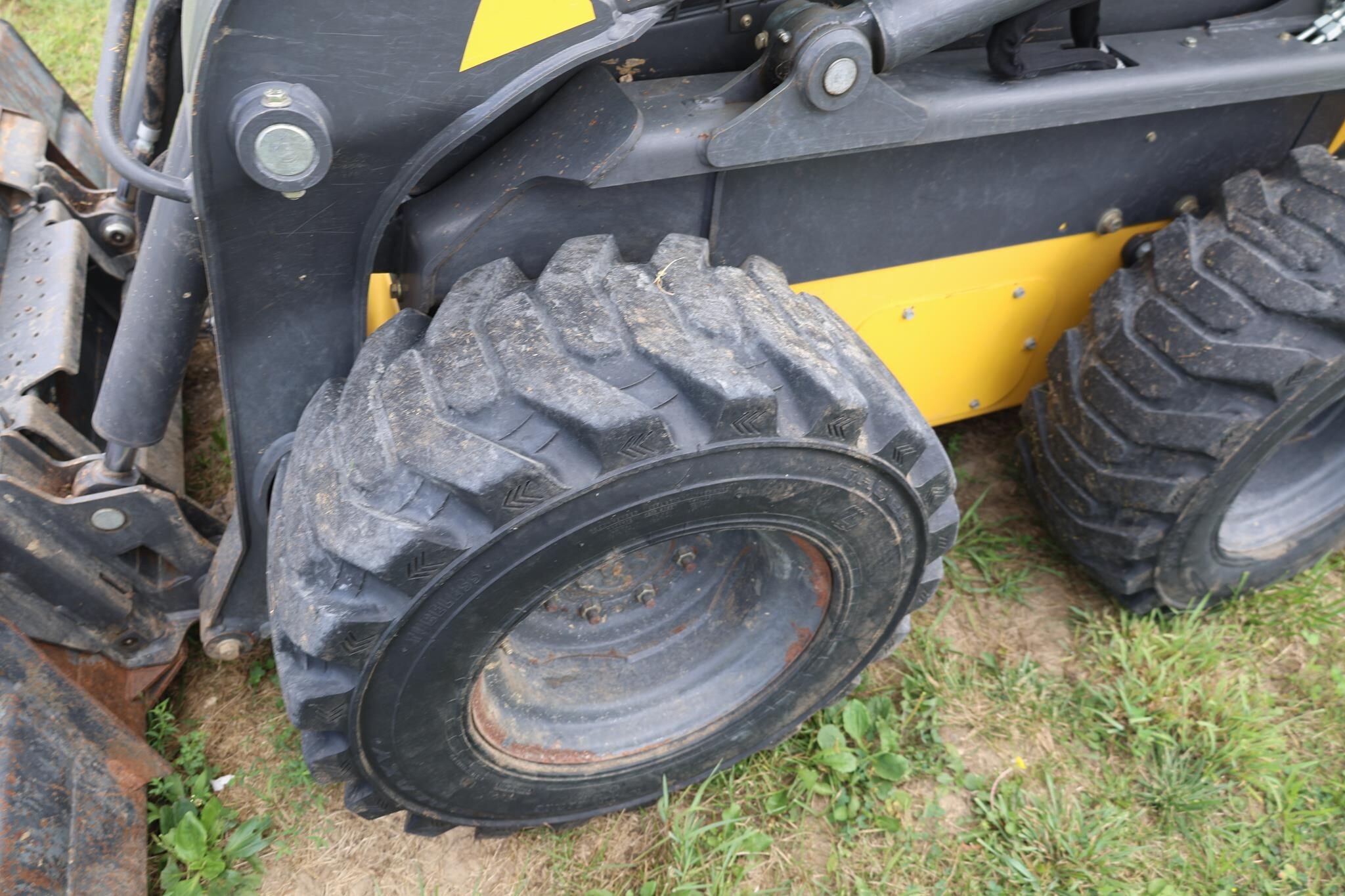 2019 New Holland L220 Skid Steer