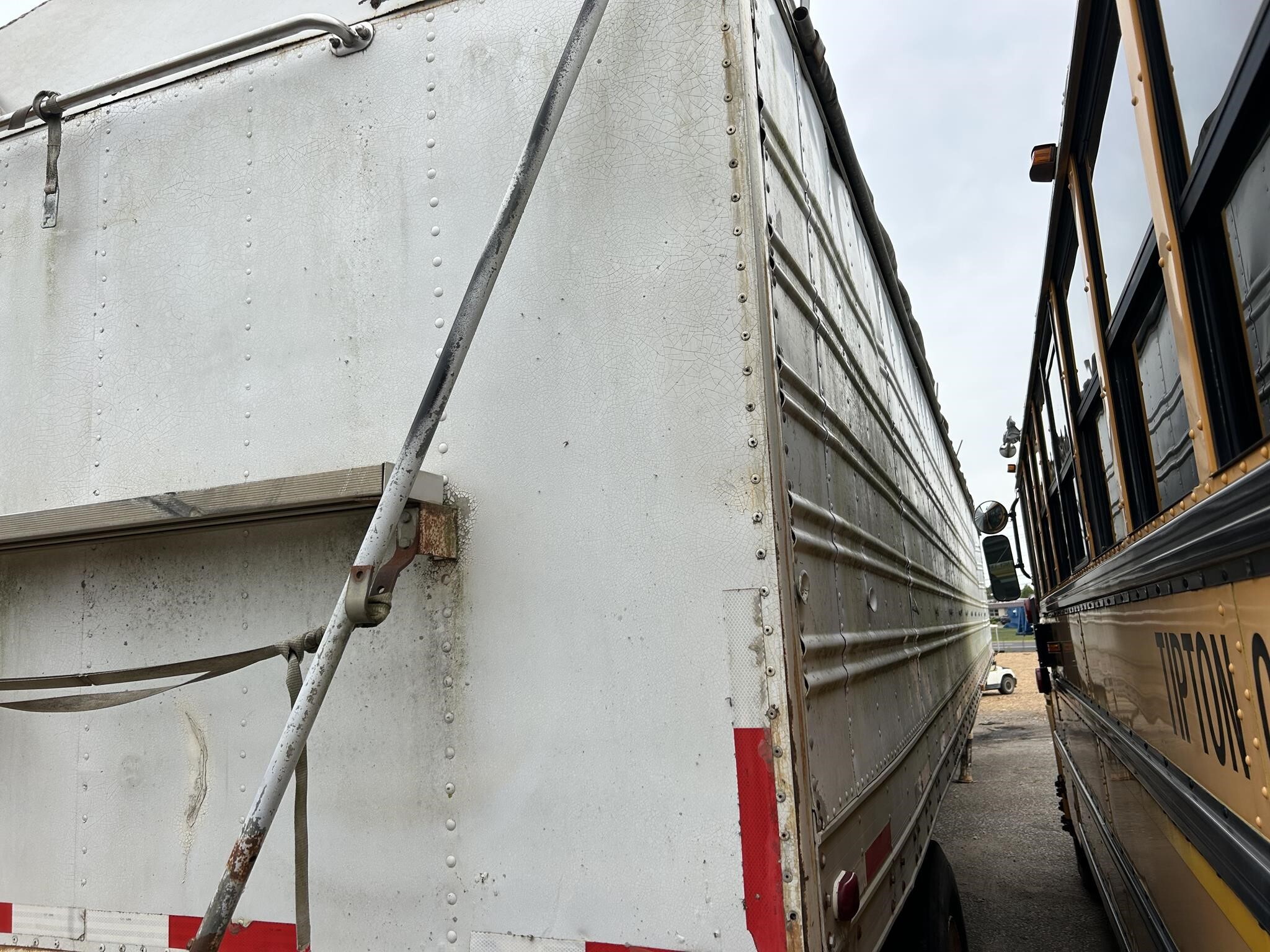 1984 HILLMAN Hopper Trailer Grain Trailer