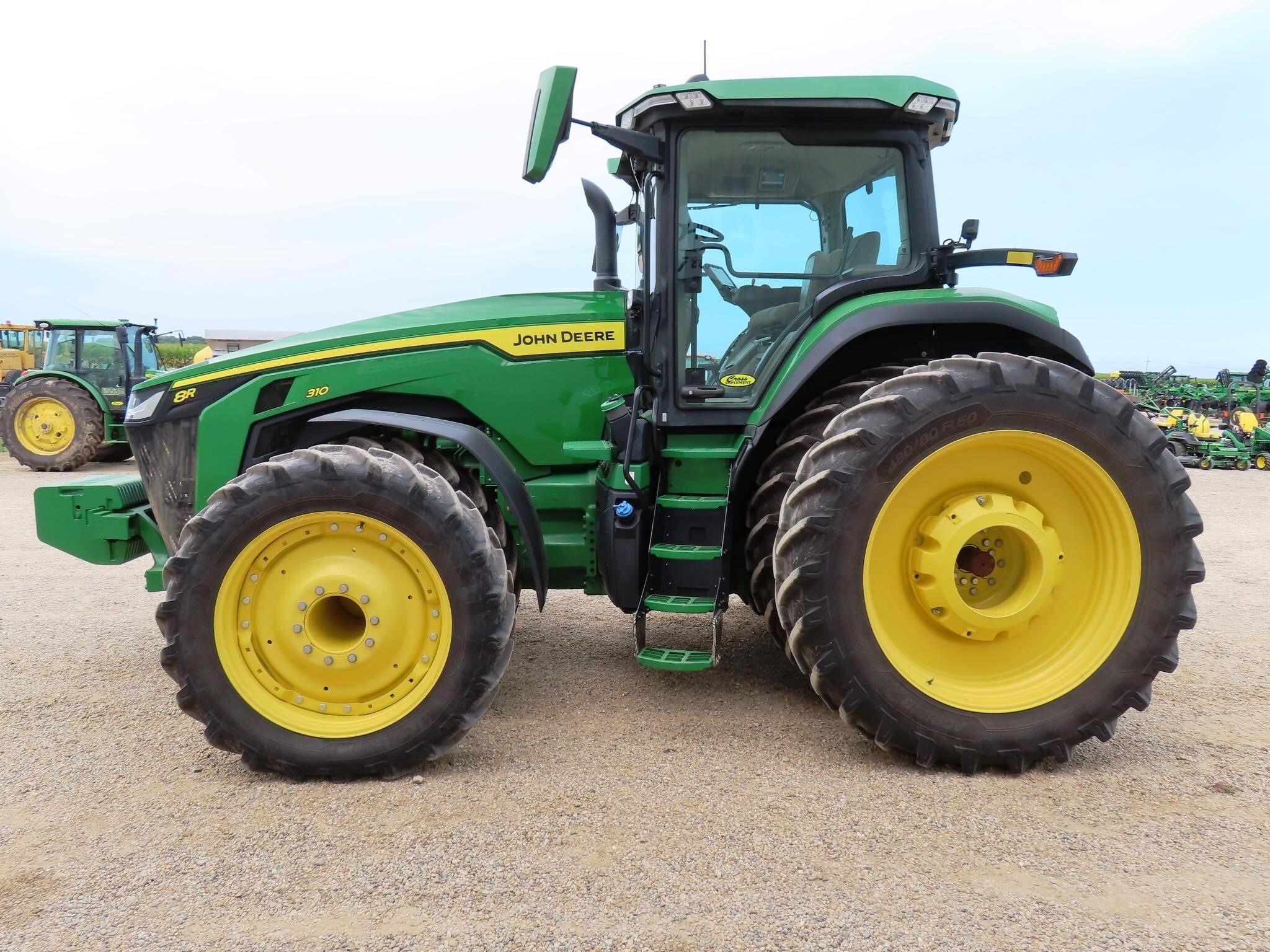2022 John Deere 8R 310 Tractor