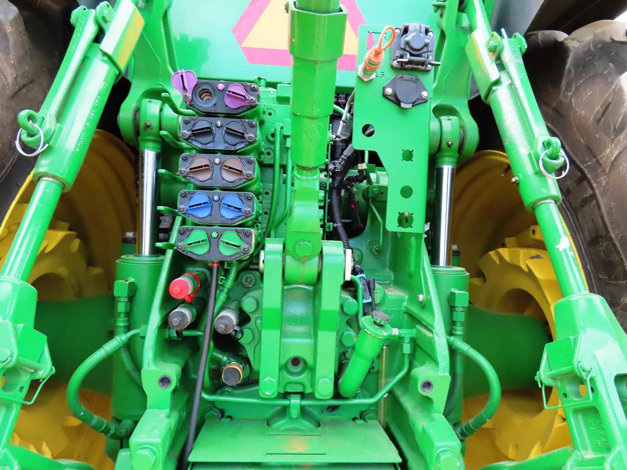 2022 John Deere 8R 310 Tractor