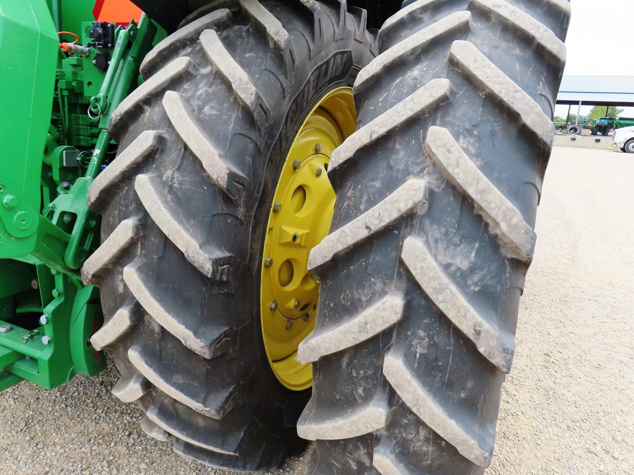 2022 John Deere 8R 310 Tractor