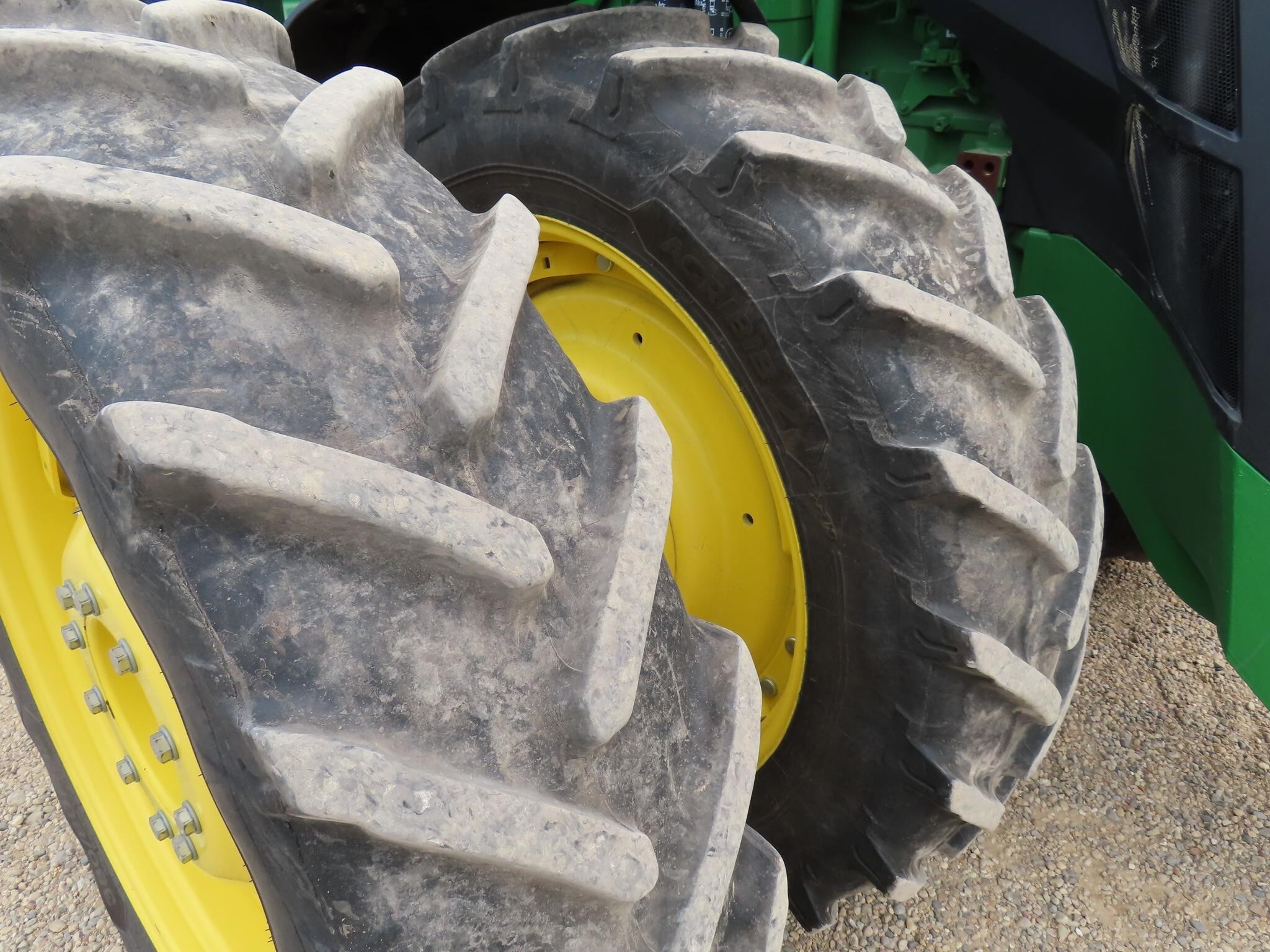 2022 John Deere 8R 310 Tractor