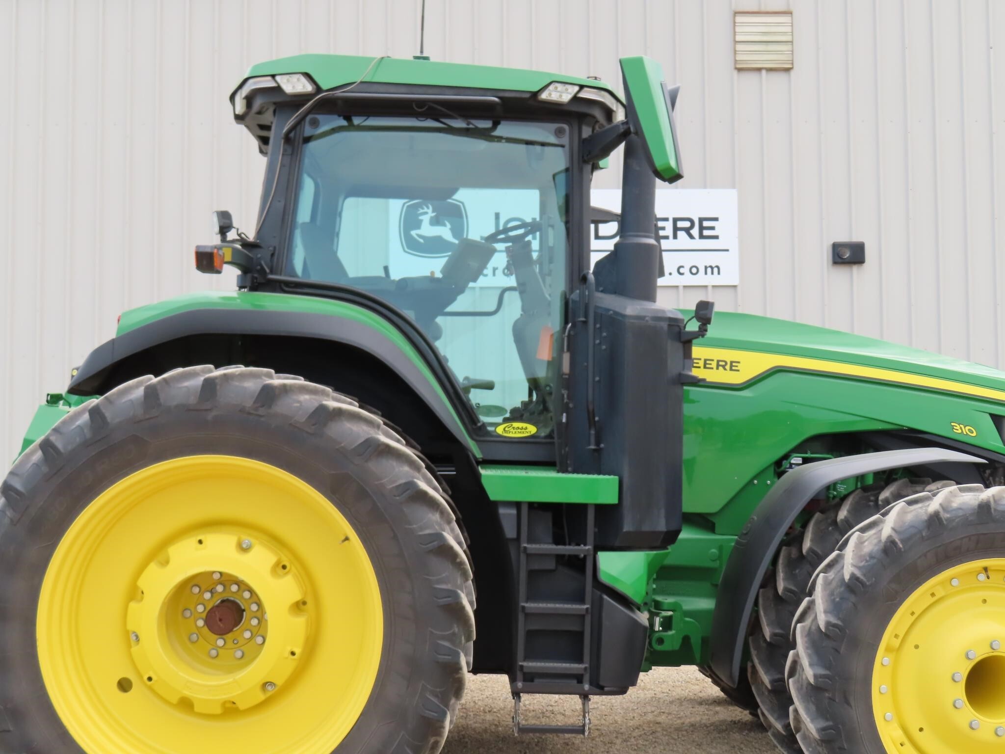 2022 John Deere 8R 310 Tractor