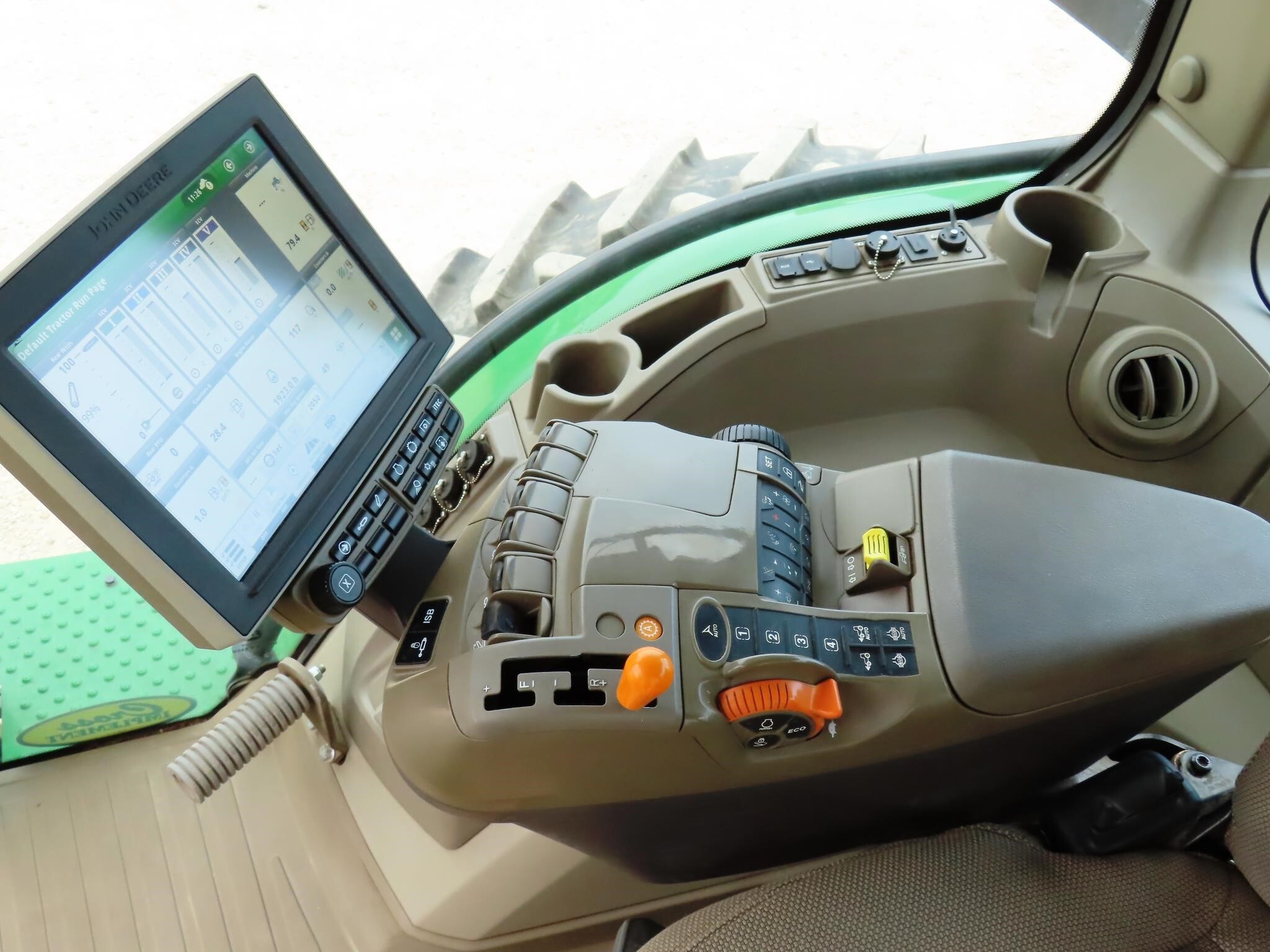 2022 John Deere 8R 310 Tractor