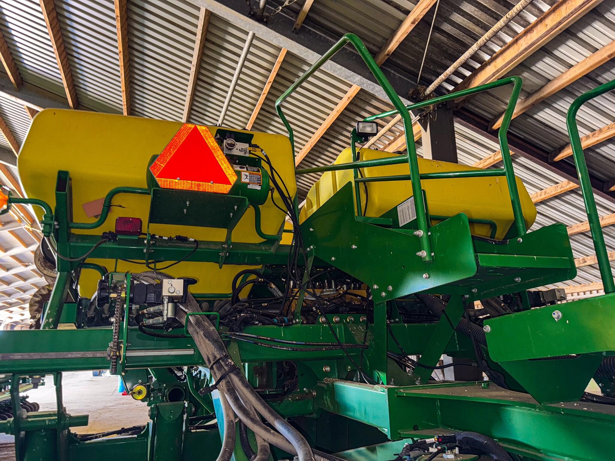2015 John Deere 1795 Planter