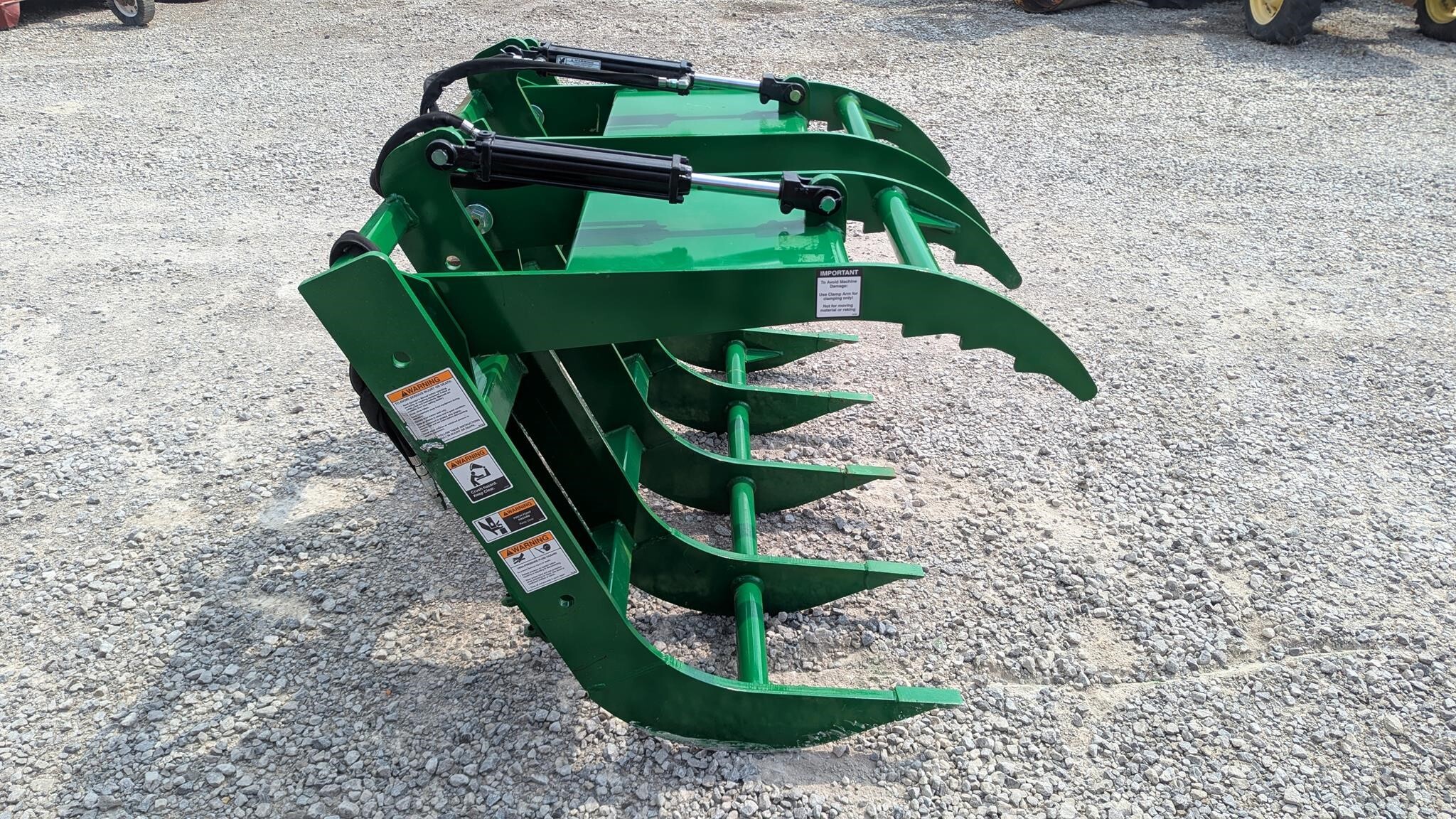  Frontier AV20E Loader and Skid Steer Attachment