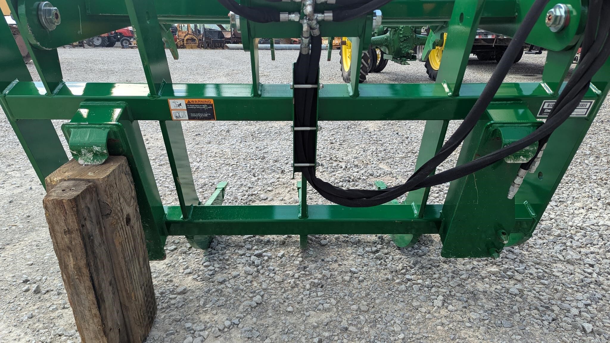  Frontier AV20E Loader and Skid Steer Attachment