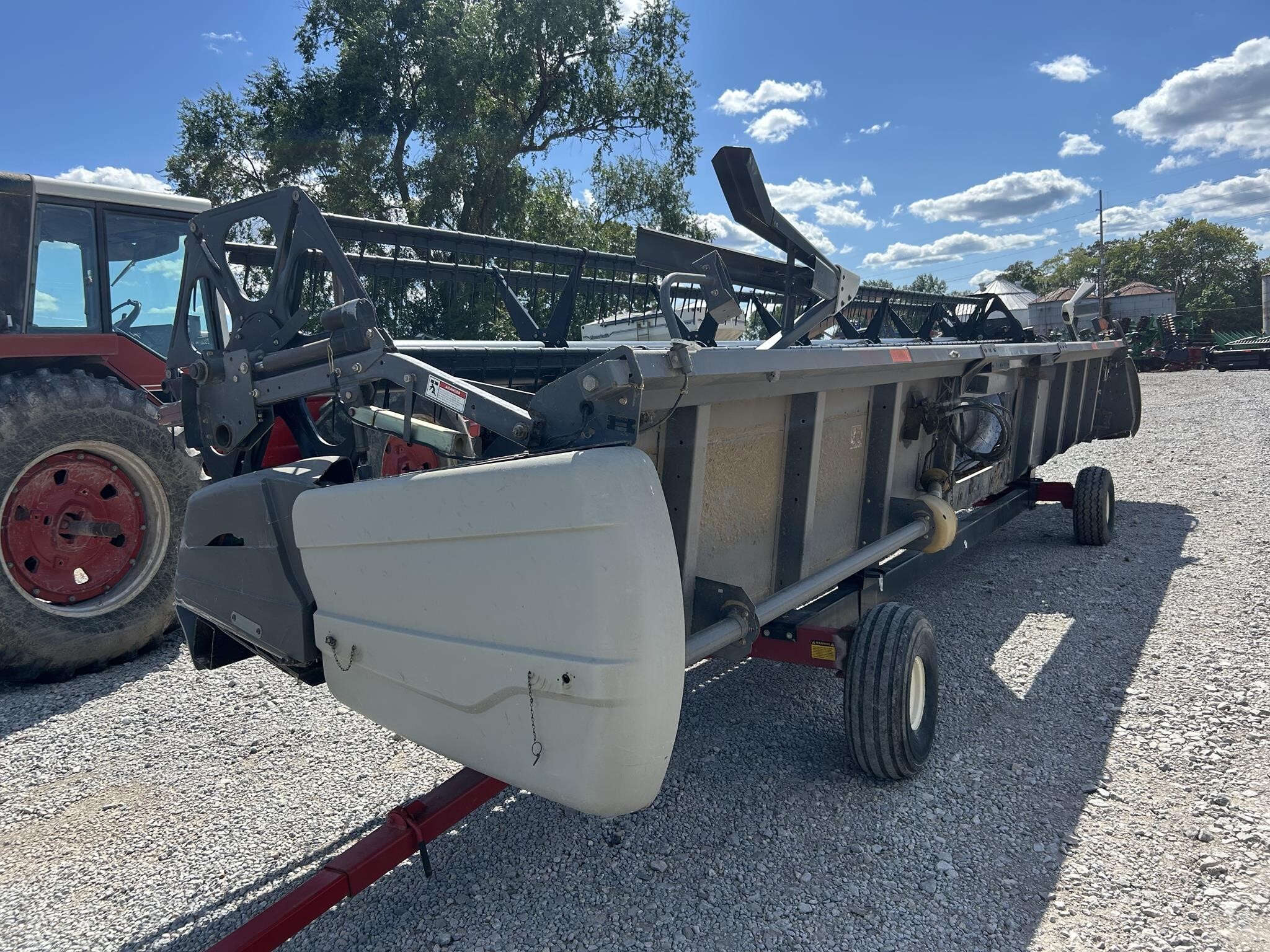 2009 Gleaner 8200 Platform