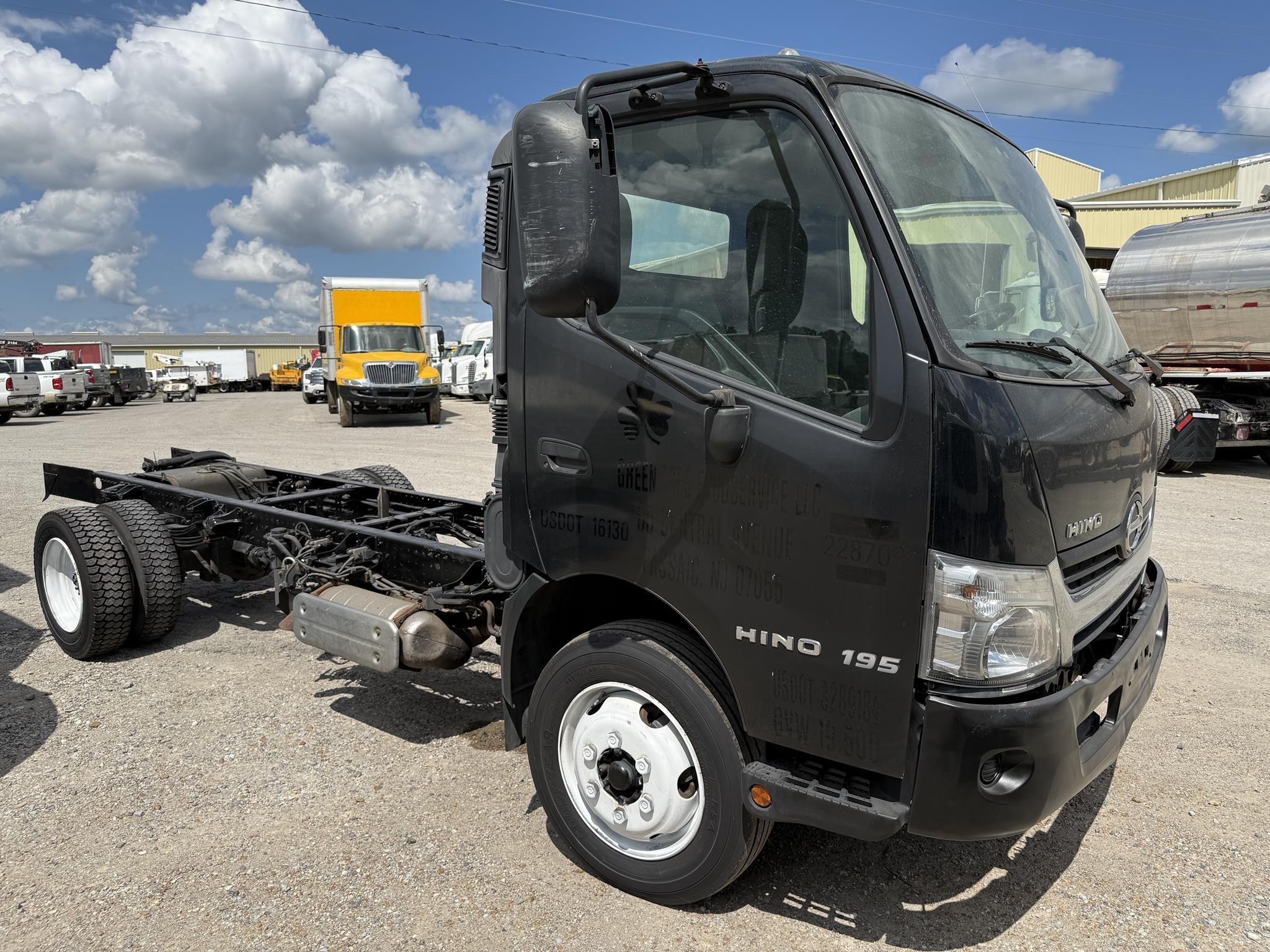 2020 Hino 195 Box Trucks/Trailer