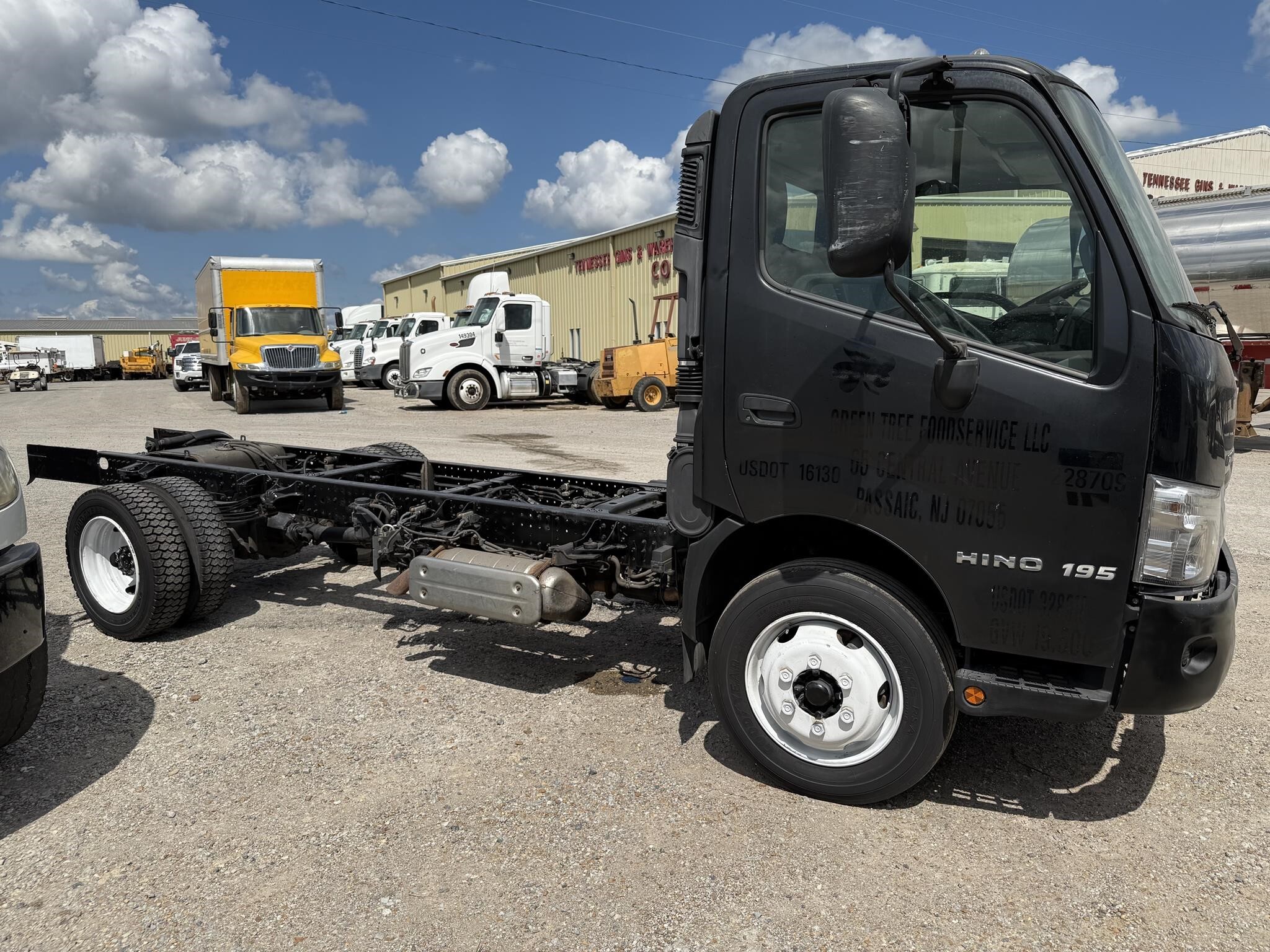 2020 Hino 195 Box Trucks/Trailer